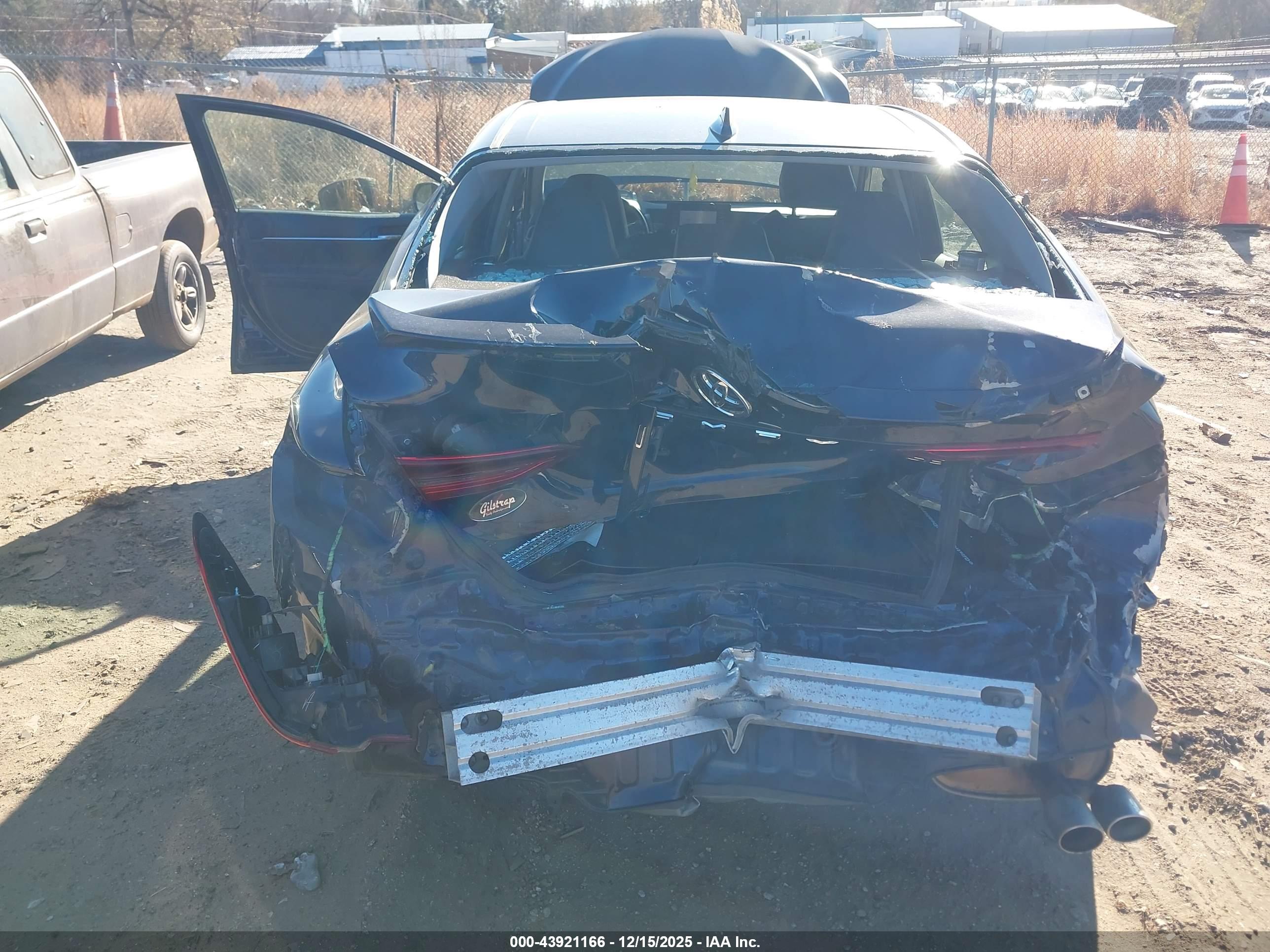 TOYOTA CAMRY image 6