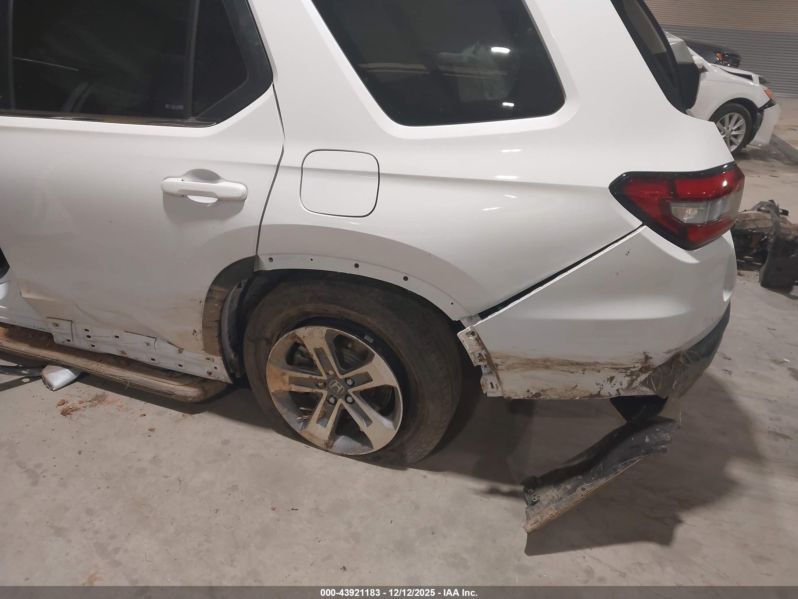 HONDA PILOT image 6