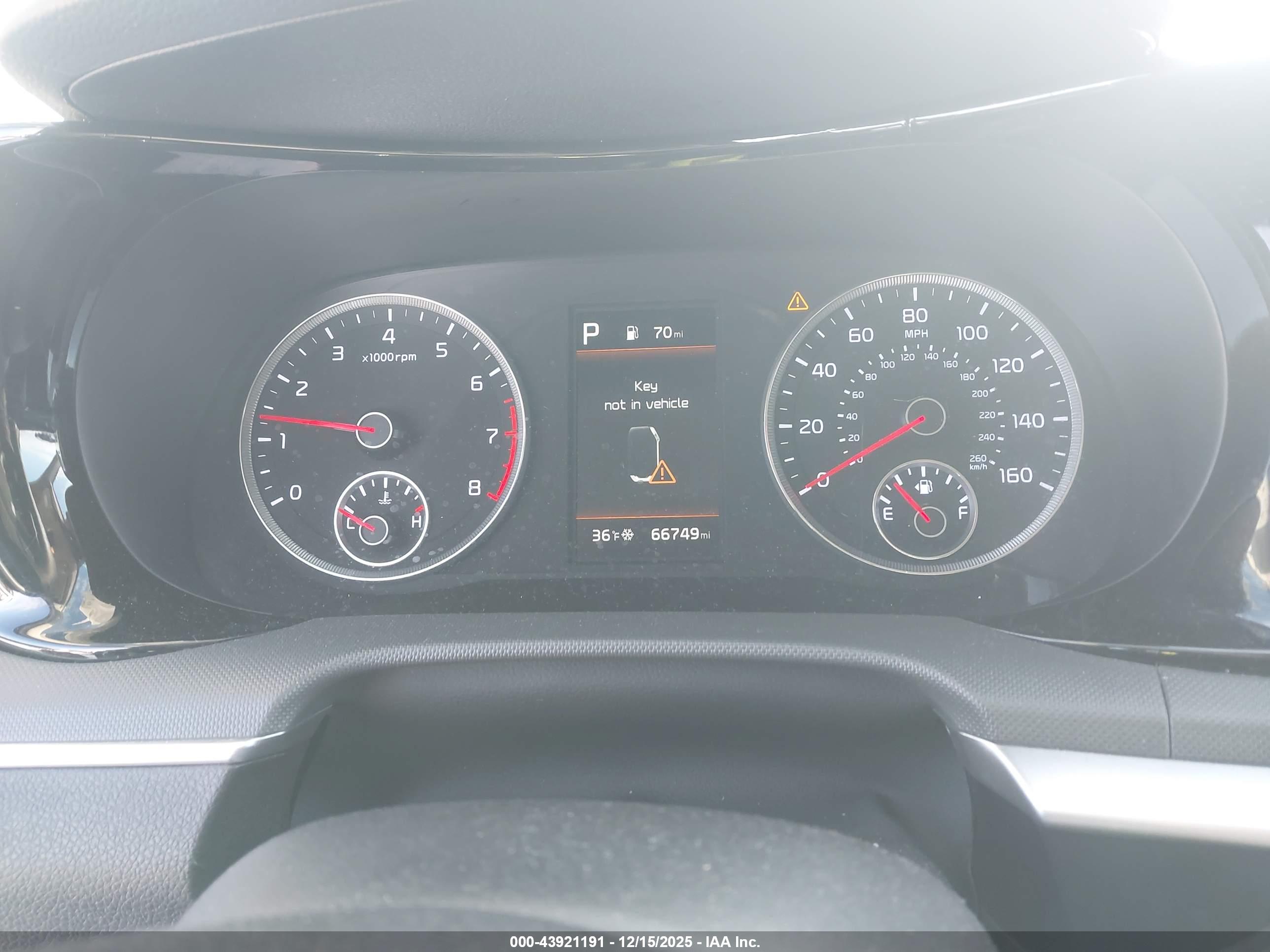 KIA K5 image 7