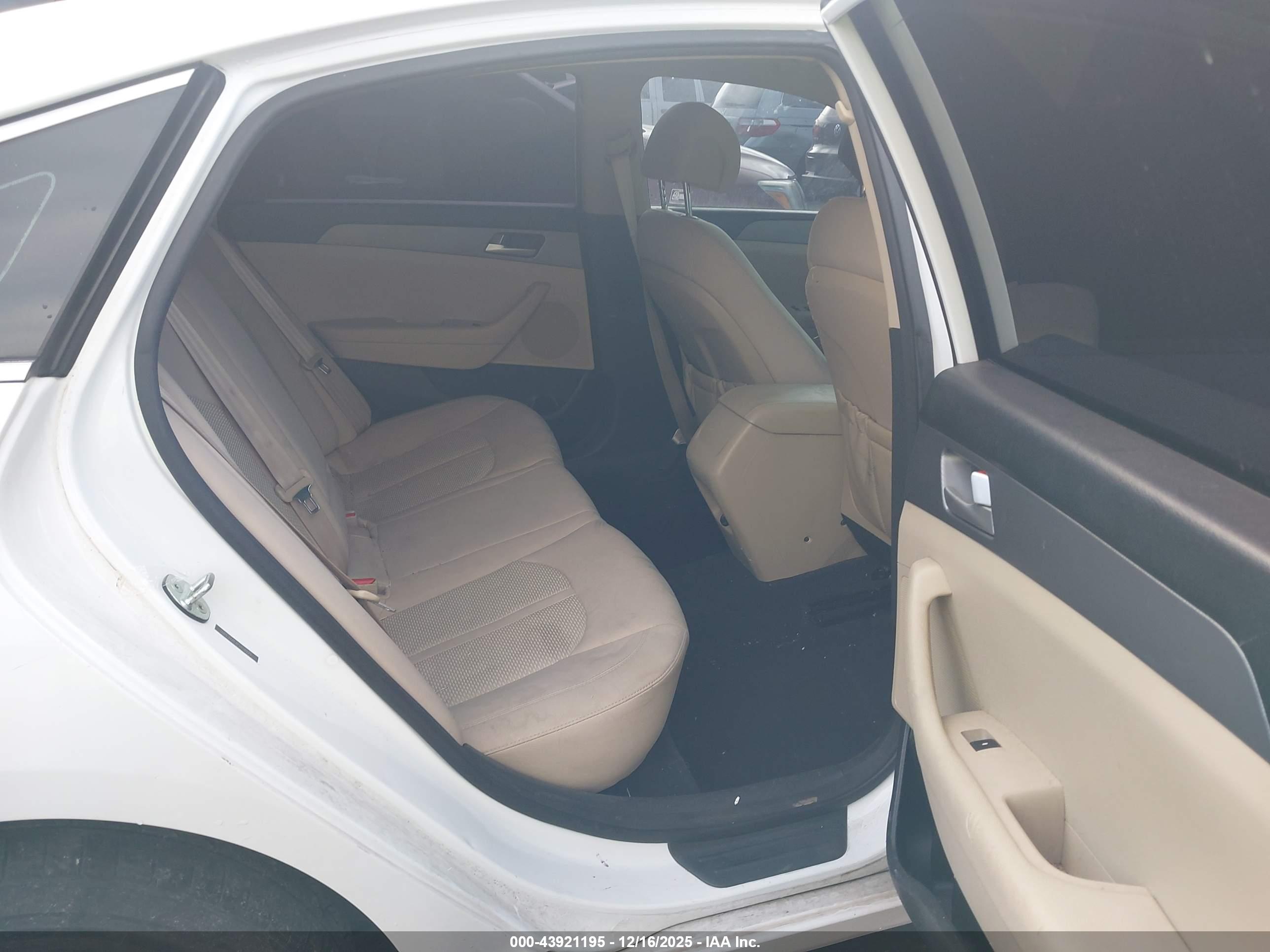 HYUNDAI SONATA image 8