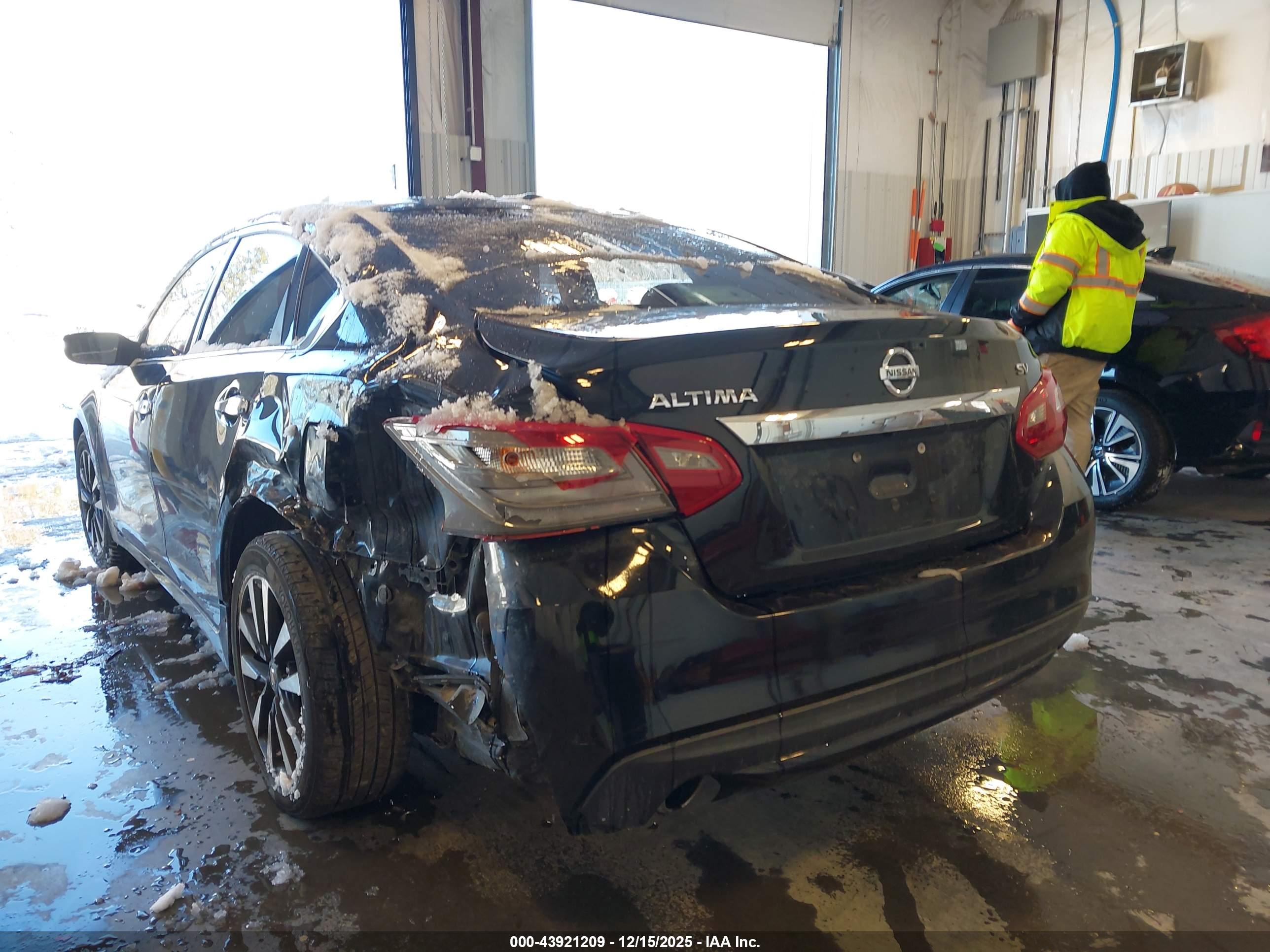 NISSAN ALTIMA image 3