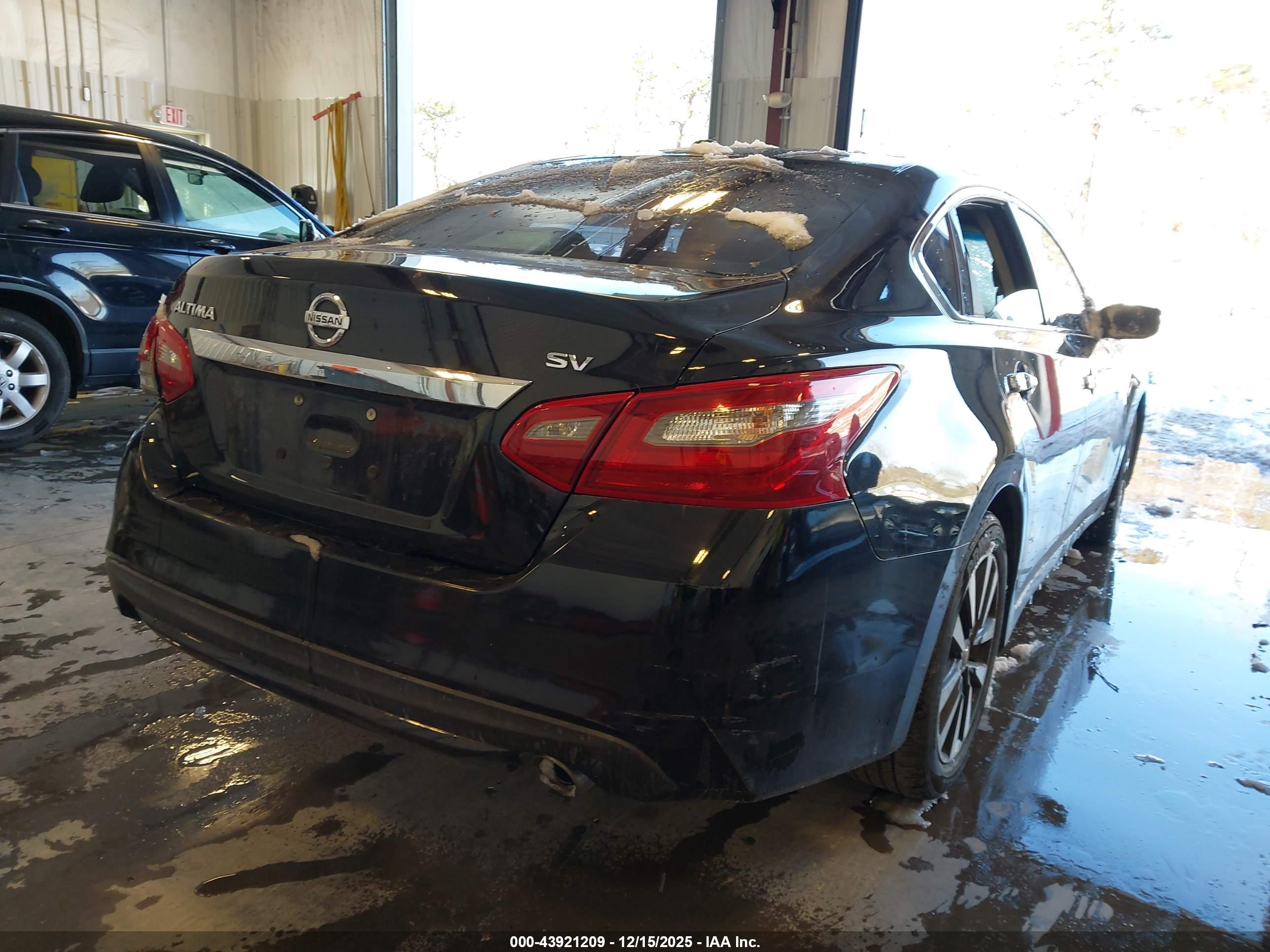 NISSAN ALTIMA image 4