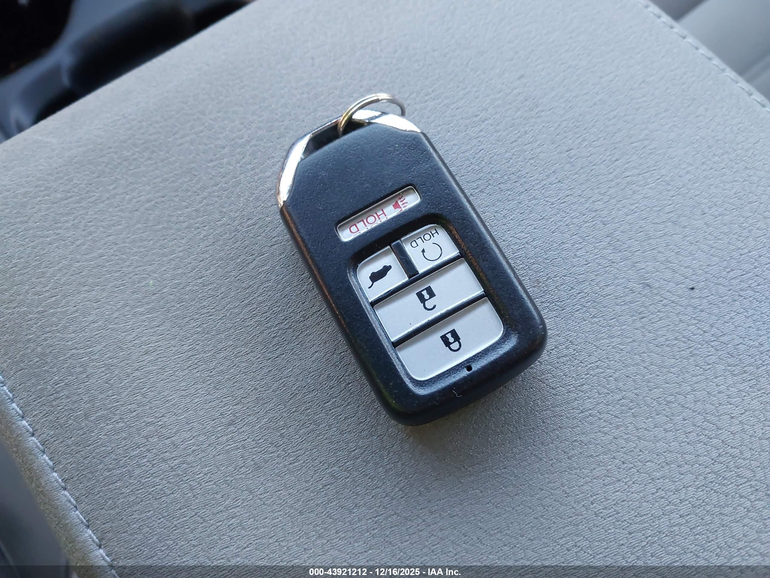 HONDA CR-V image 11
