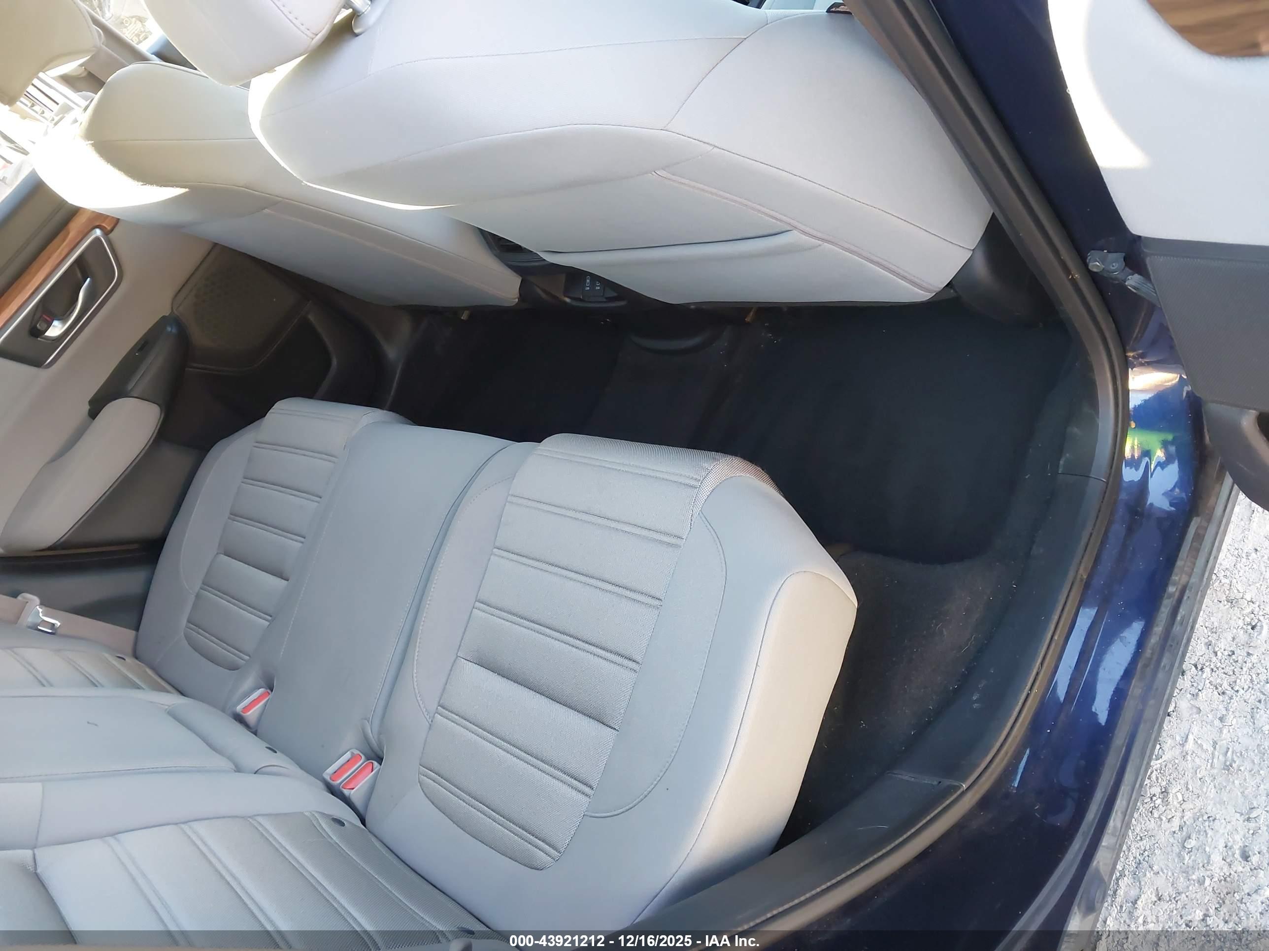 HONDA CR-V image 8