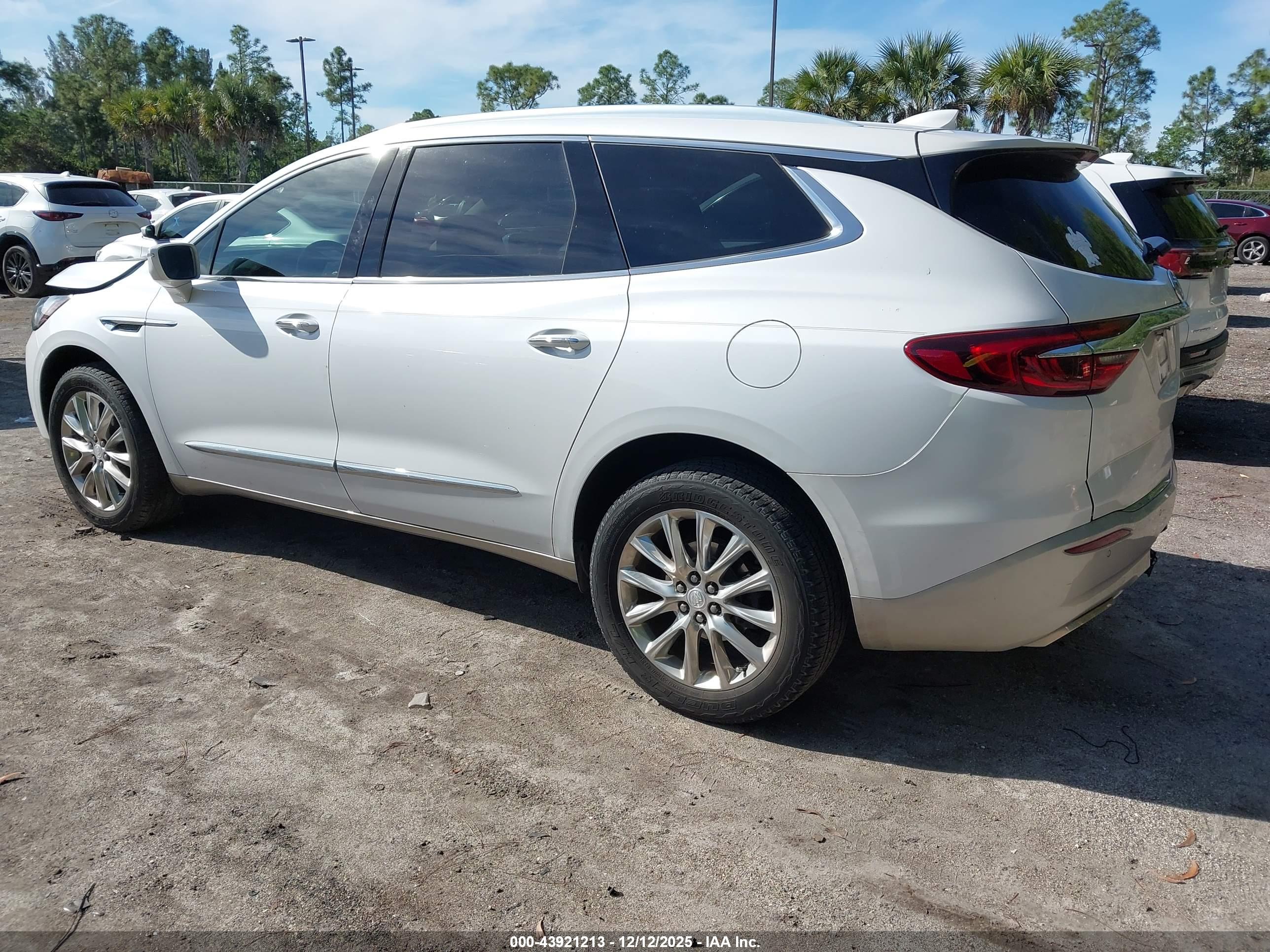 BUICK ENCLAVE image 3