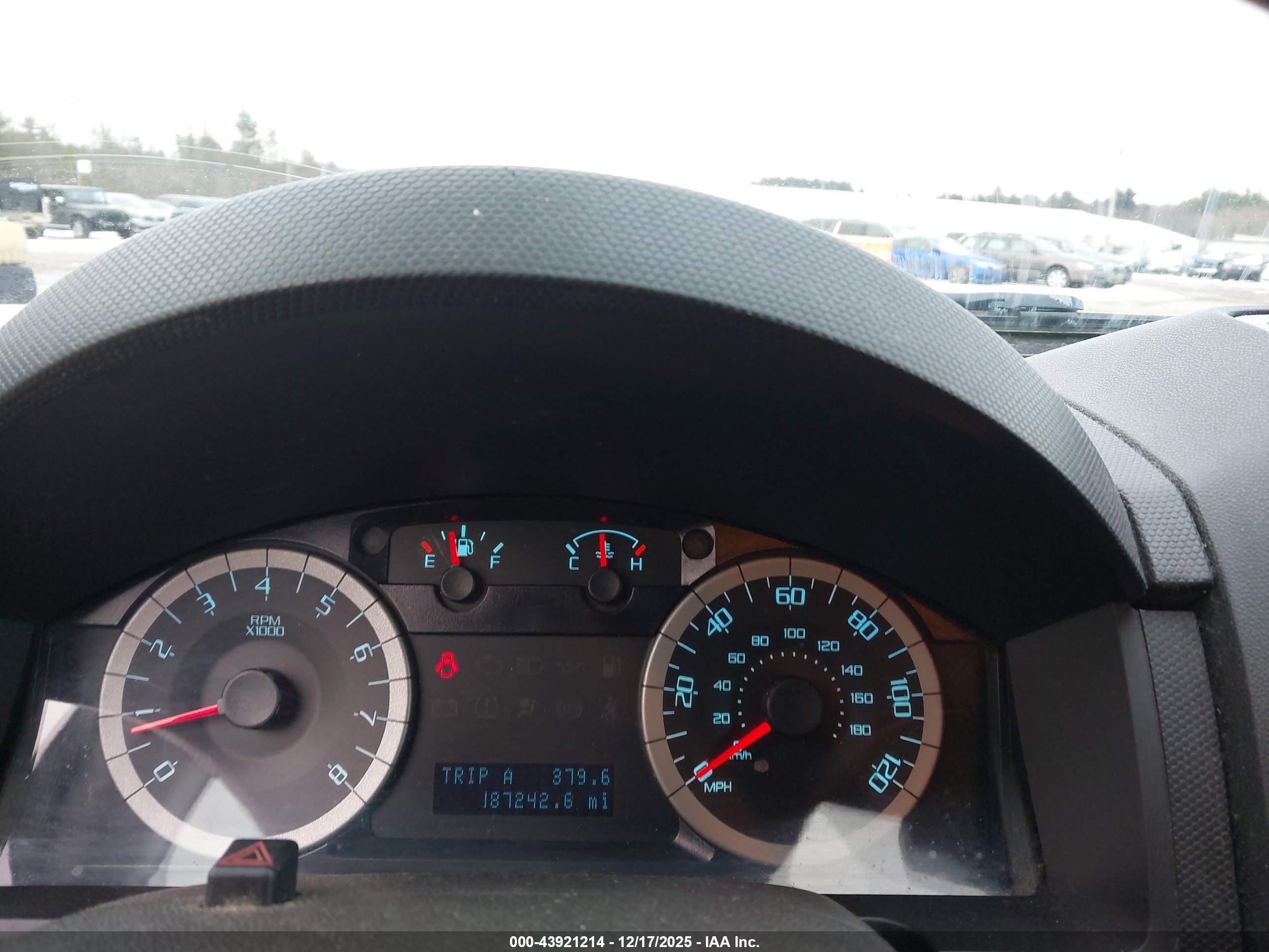 FORD ESCAPE image 7