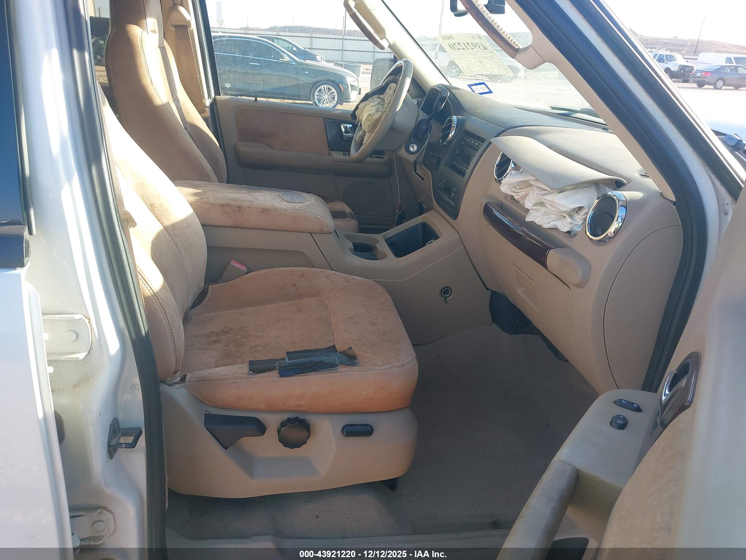 FORD EXPEDITION image 5