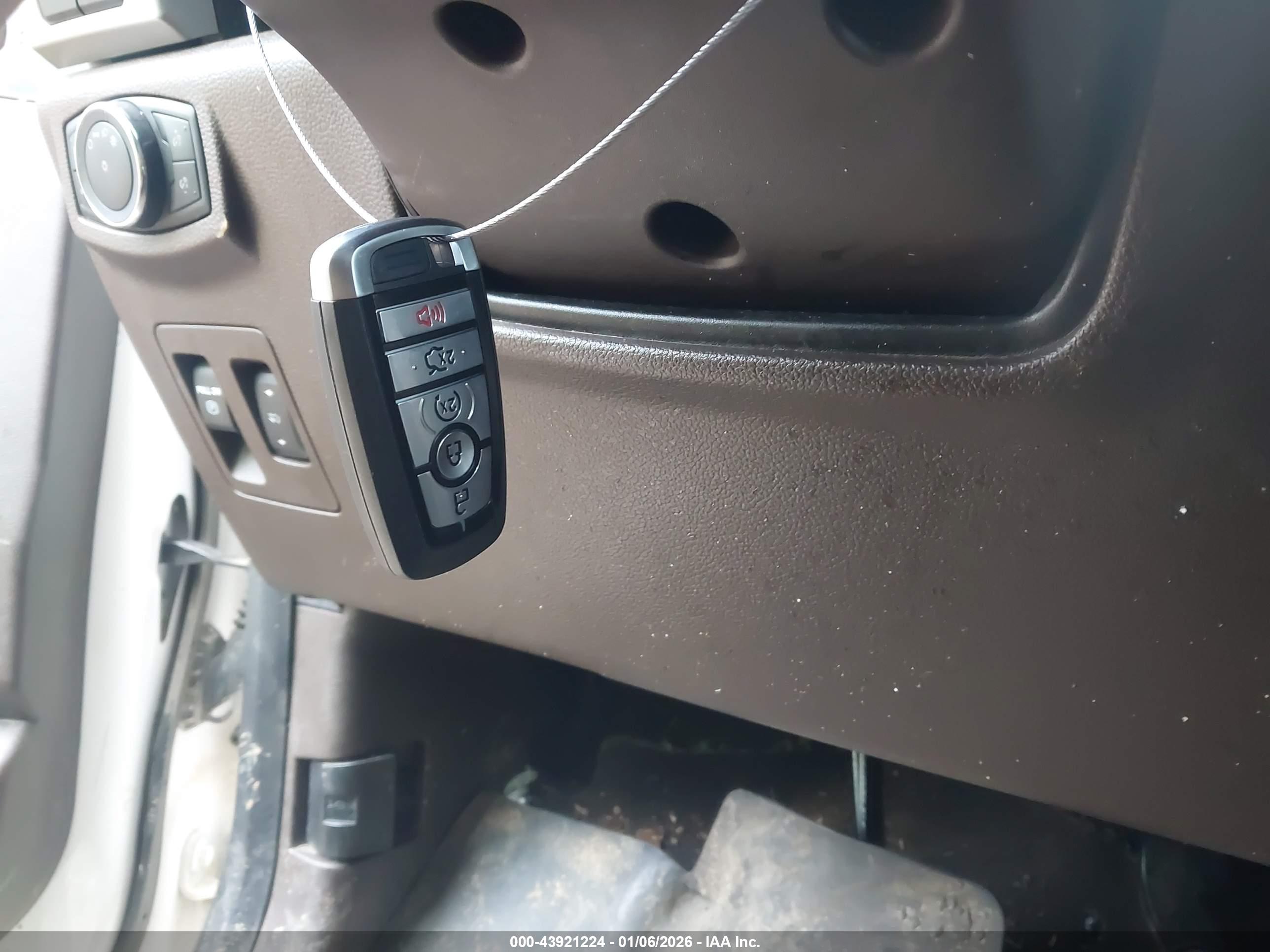 FORD F-150 image 11