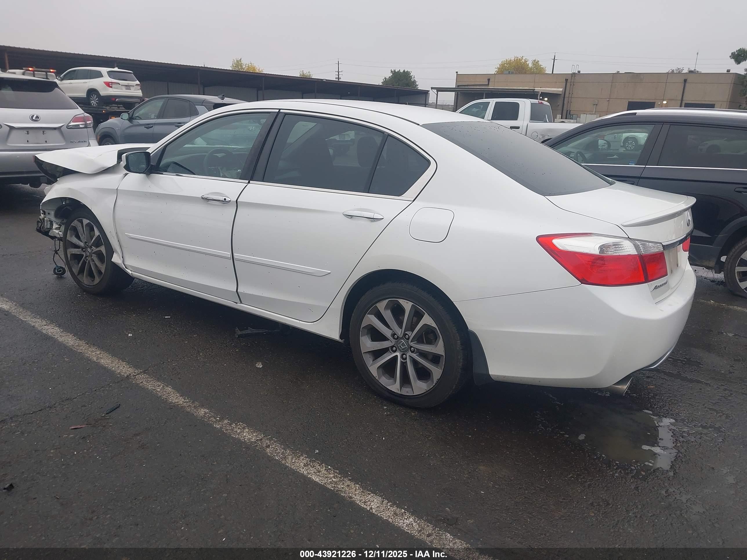 HONDA ACCORD image 3