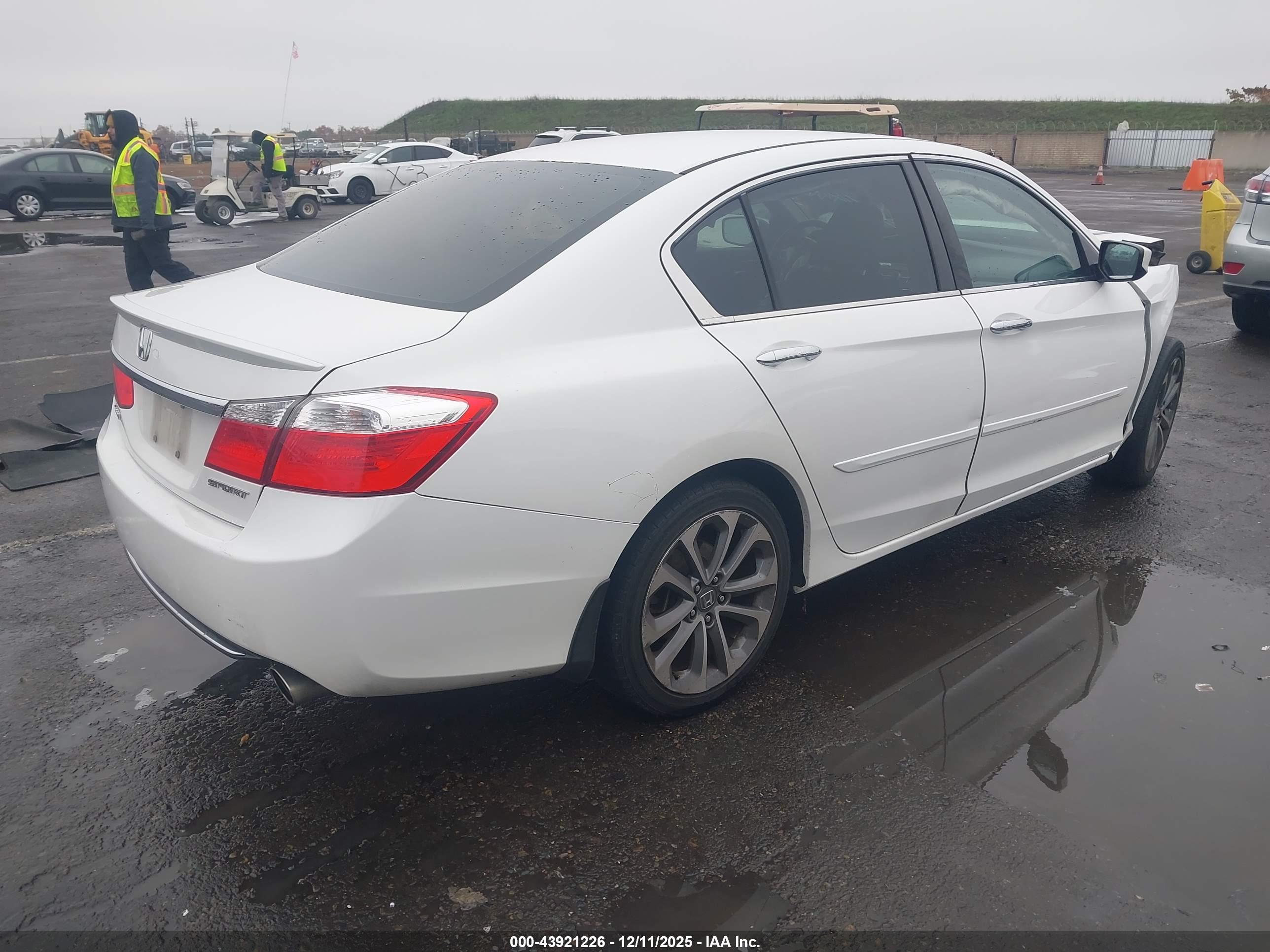 HONDA ACCORD image 4