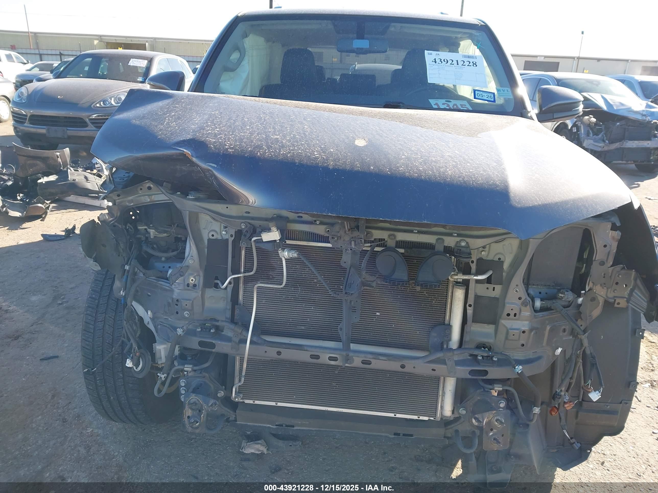 TOYOTA 4RUNNER image 6