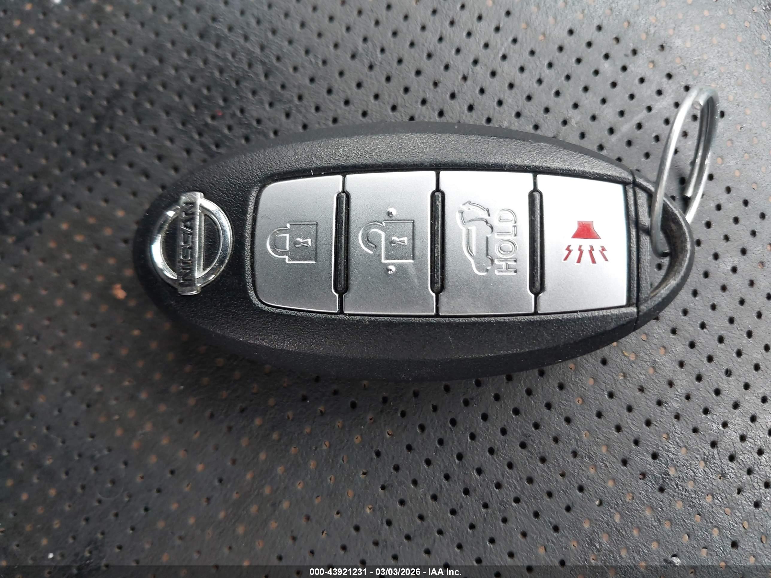 NISSAN ROGUE image 11