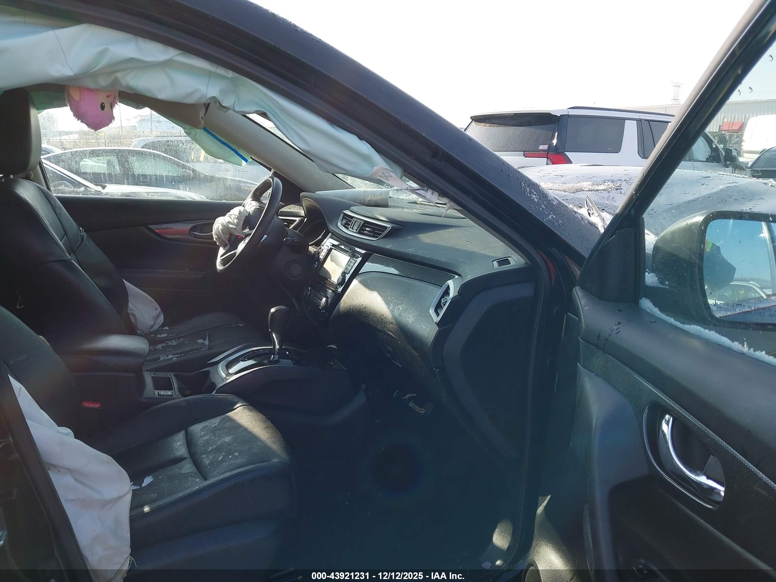 NISSAN ROGUE image 5