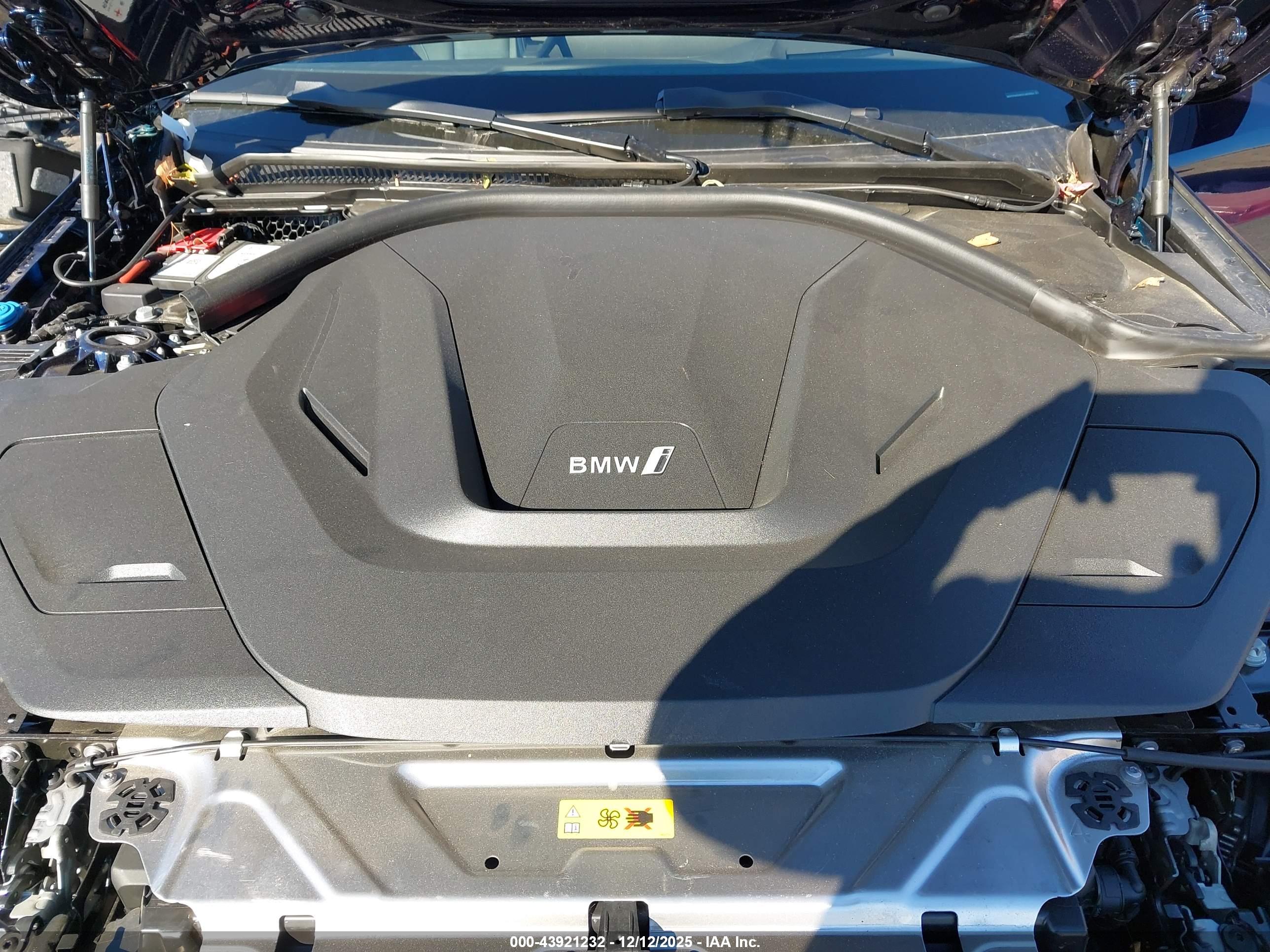 BMW I4 image 10
