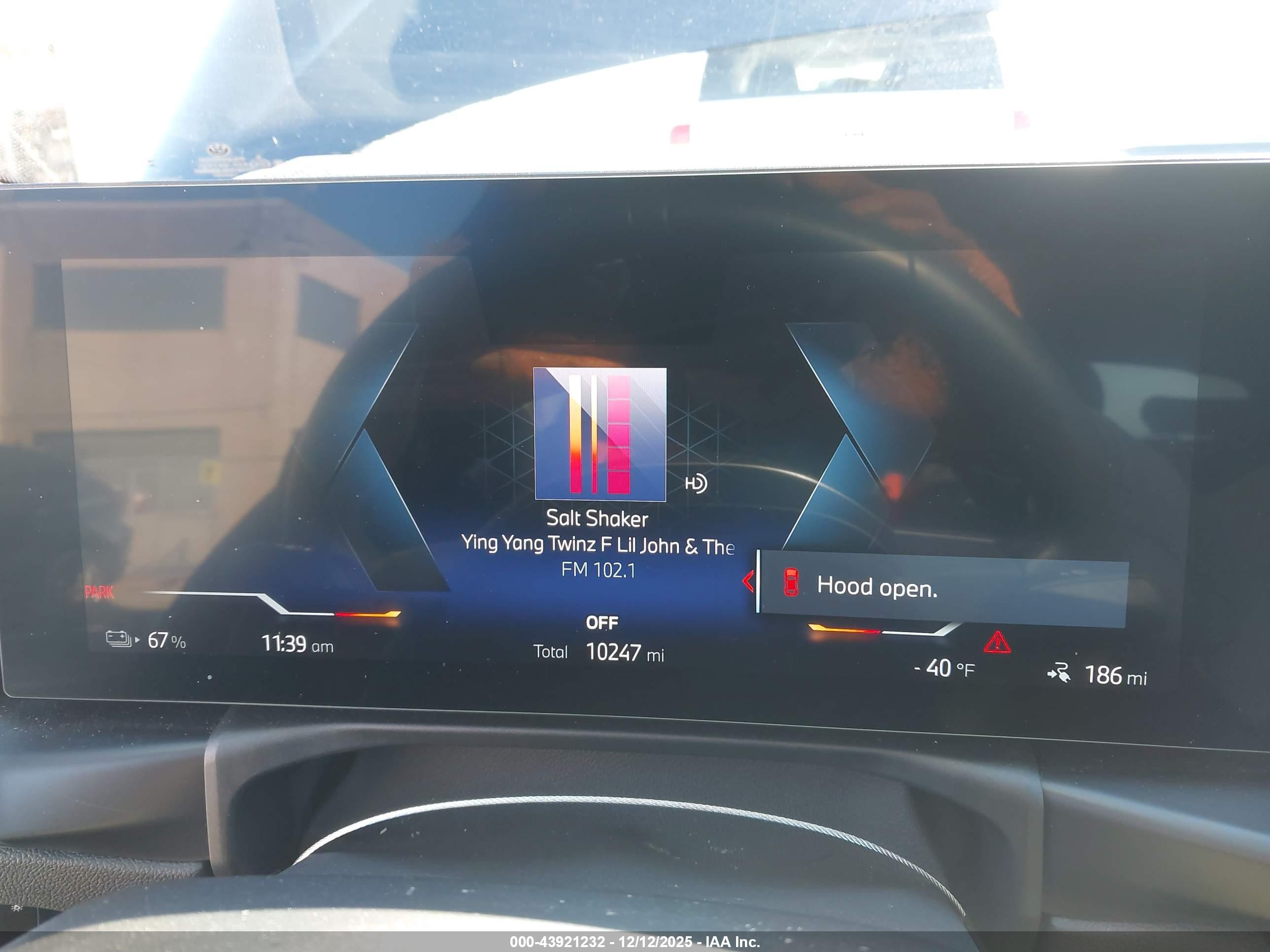 BMW I4 image 7