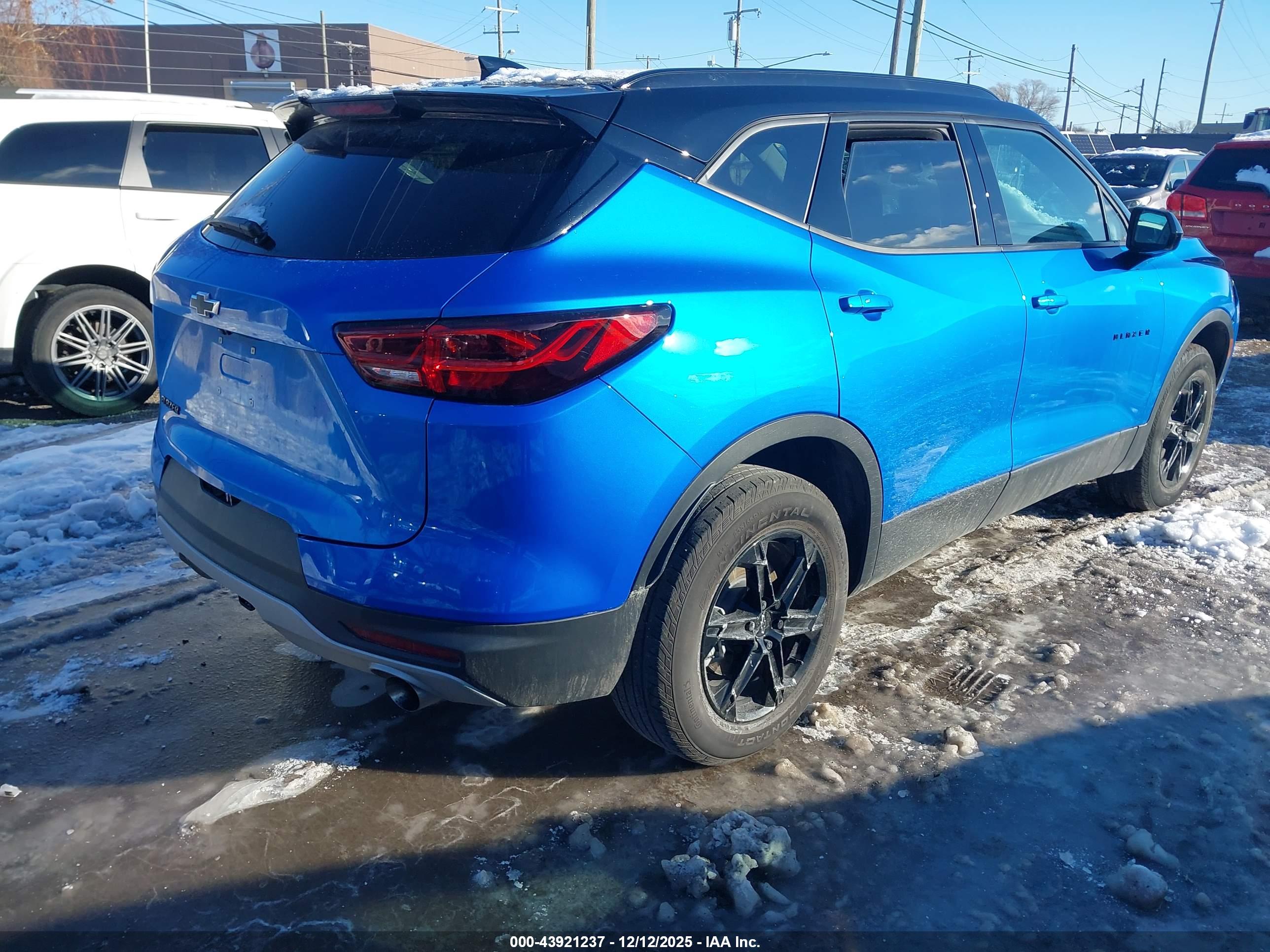 CHEVROLET BLAZER image 4