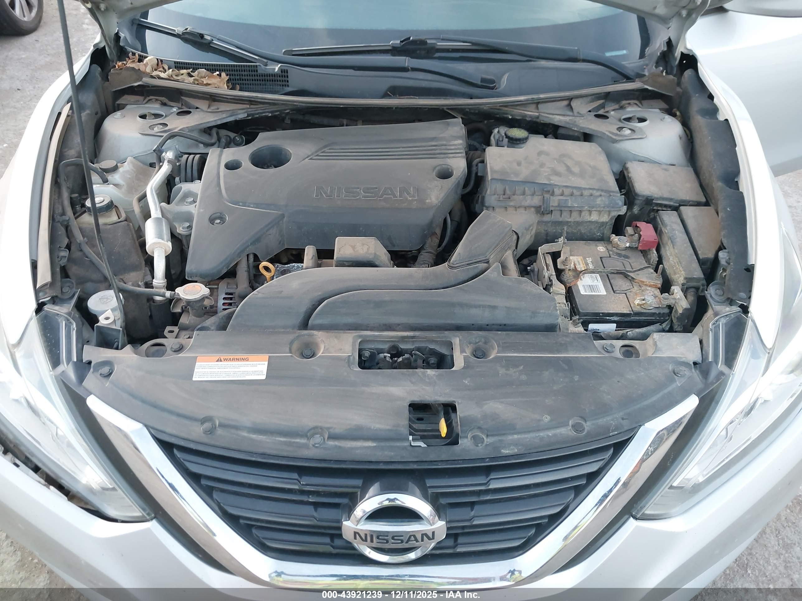 NISSAN ALTIMA image 10