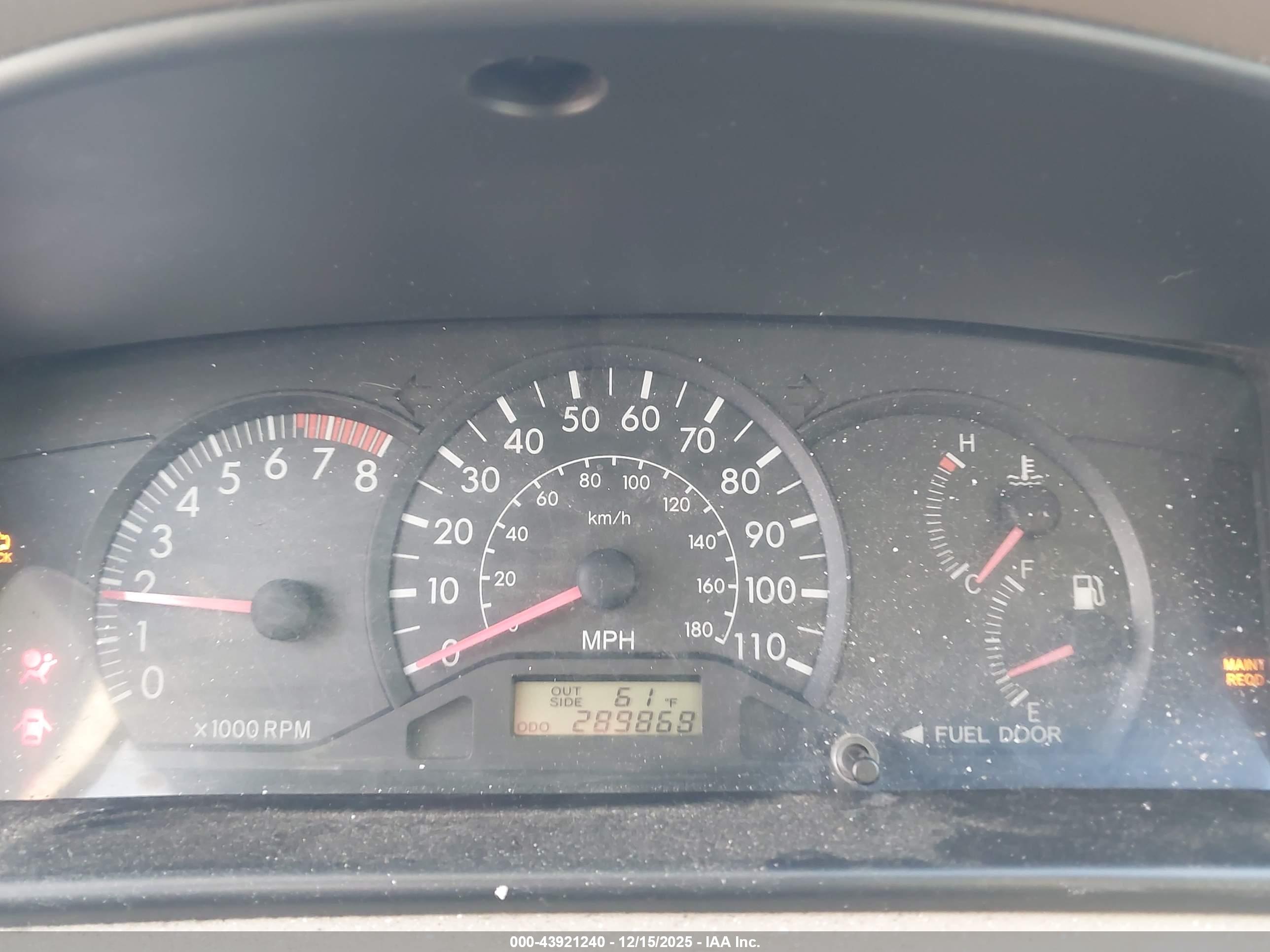 TOYOTA COROLLA image 7
