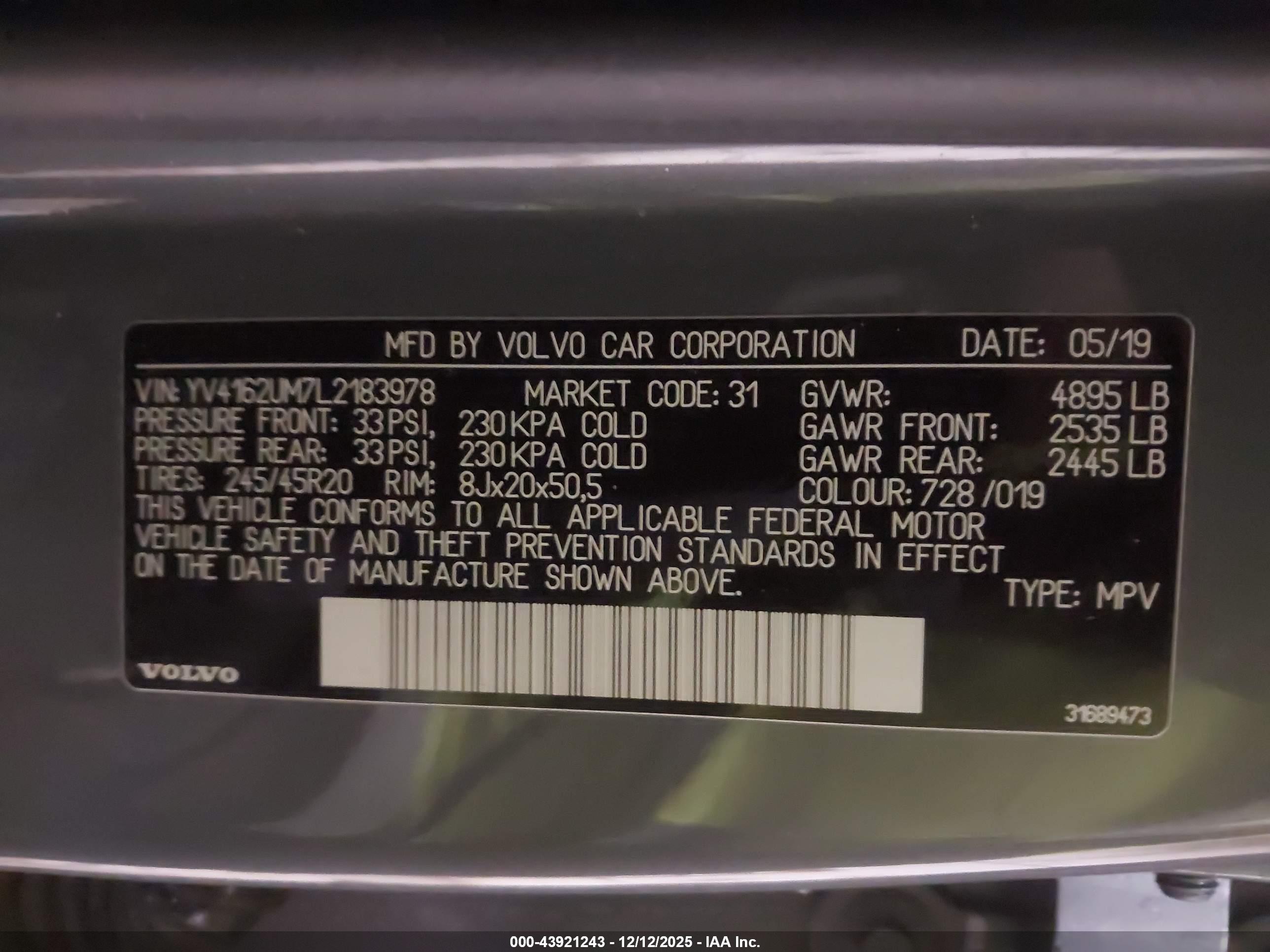 VOLVO XC40 image 9