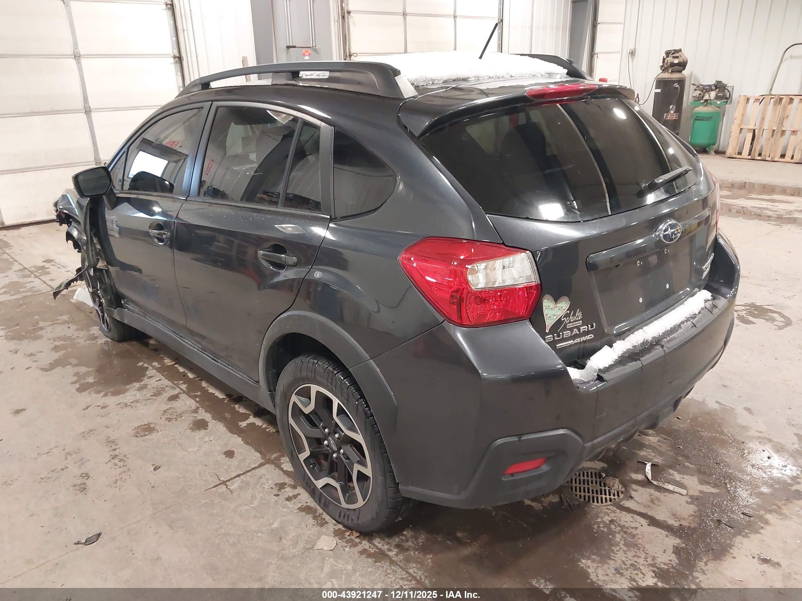 SUBARU CROSSTREK image 3