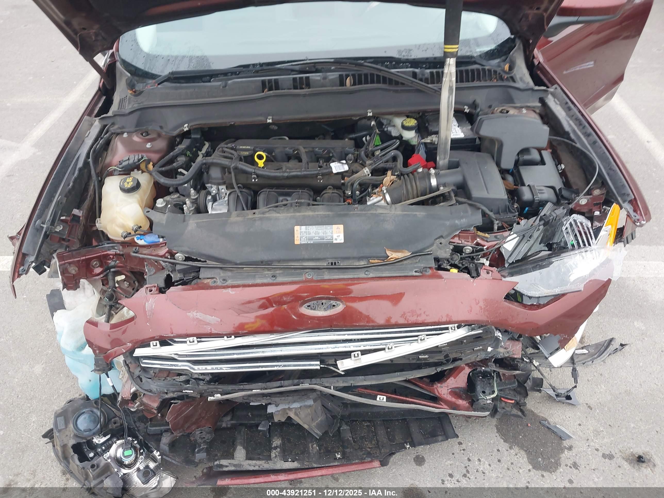 FORD FUSION image 10