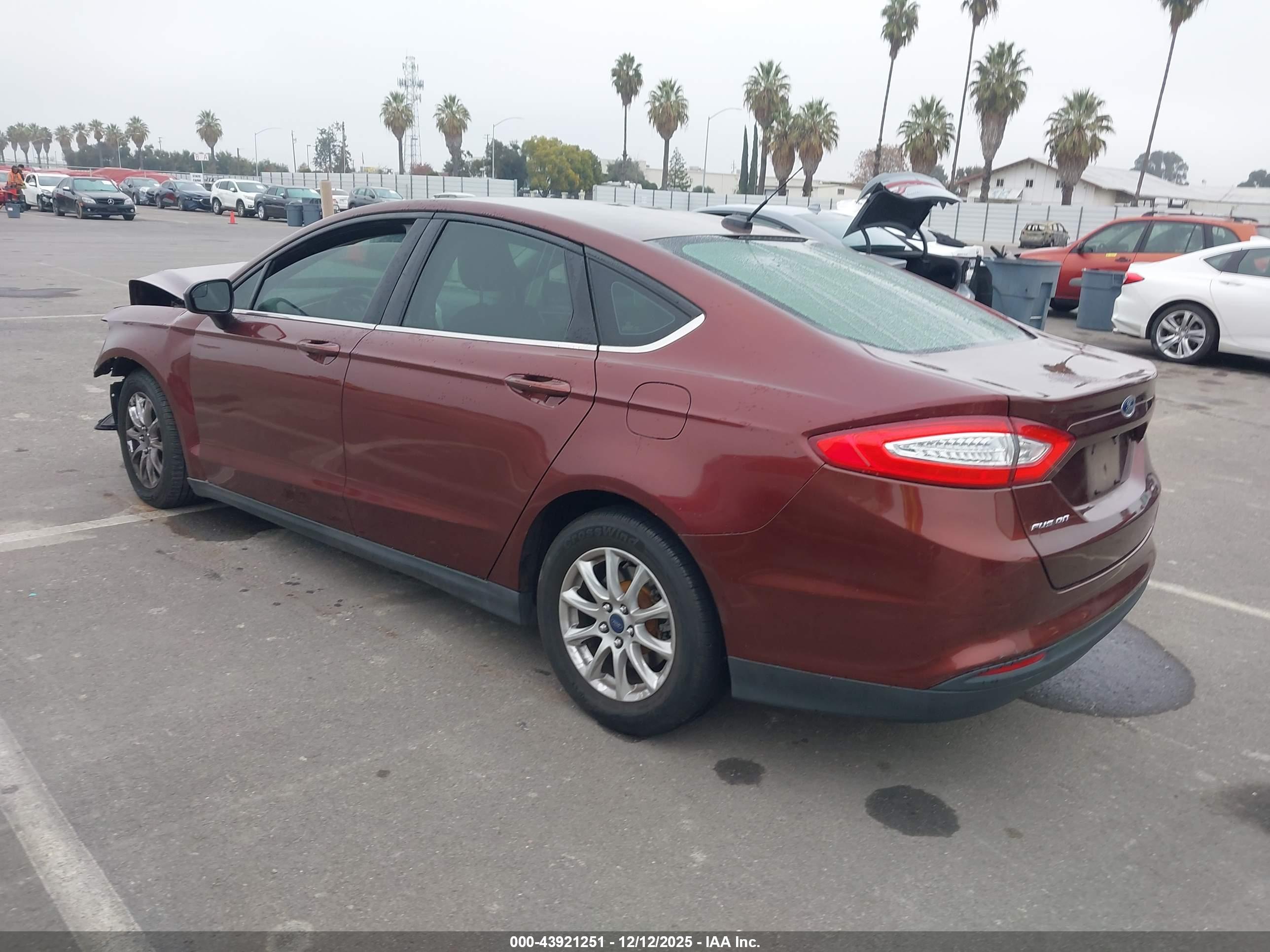 FORD FUSION image 3