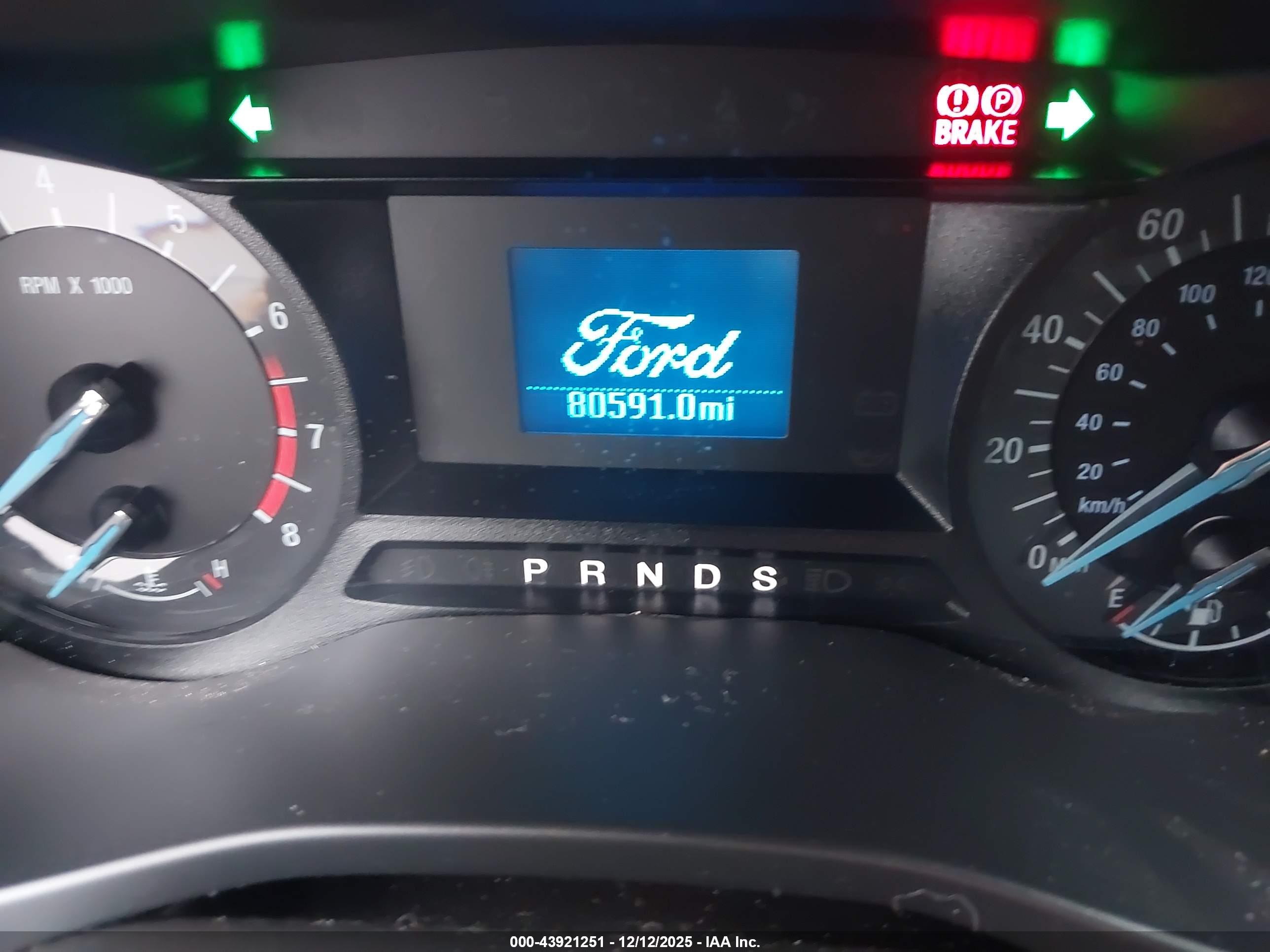 FORD FUSION image 7