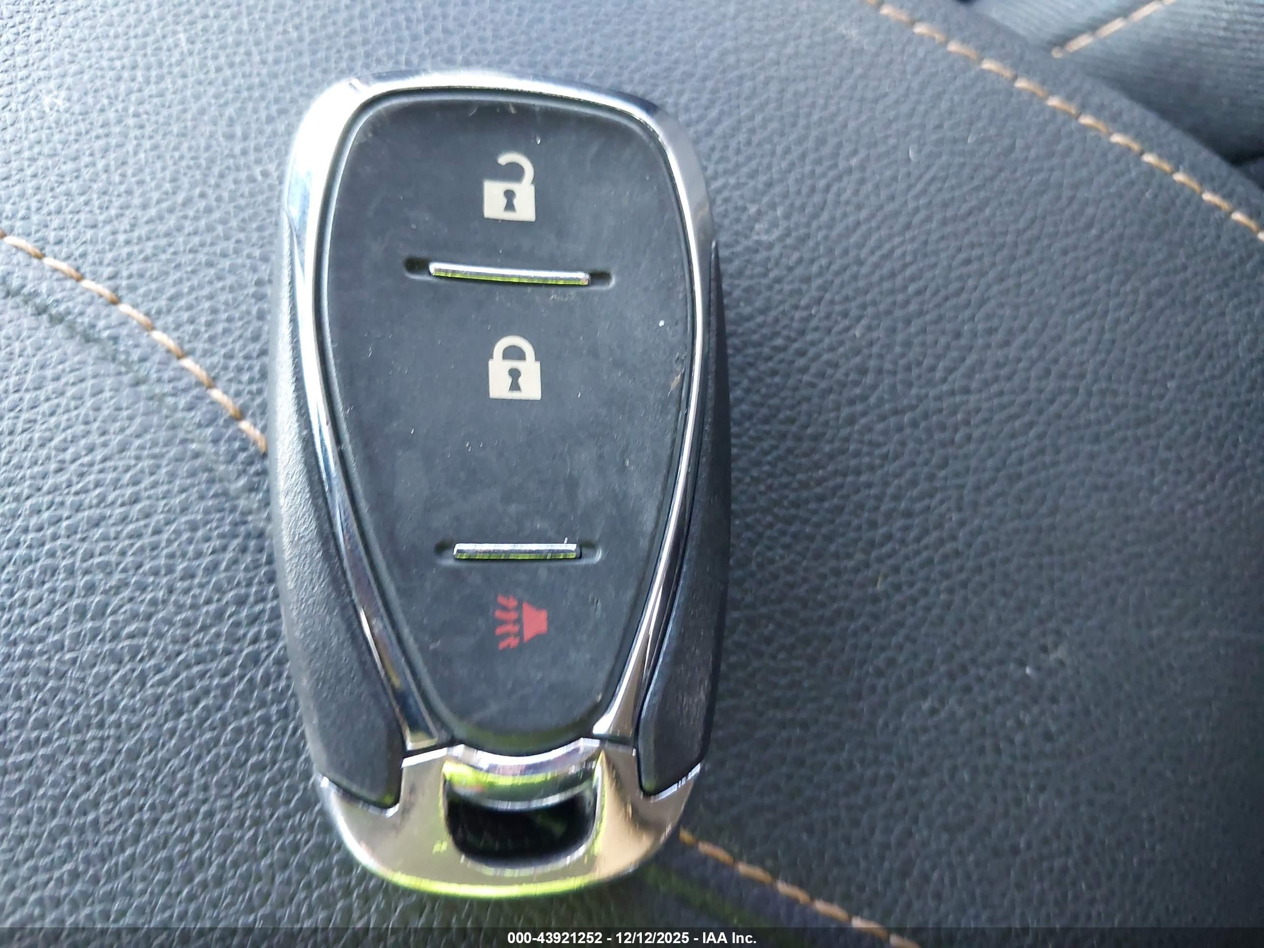 CHEVROLET TRAVERSE image 11