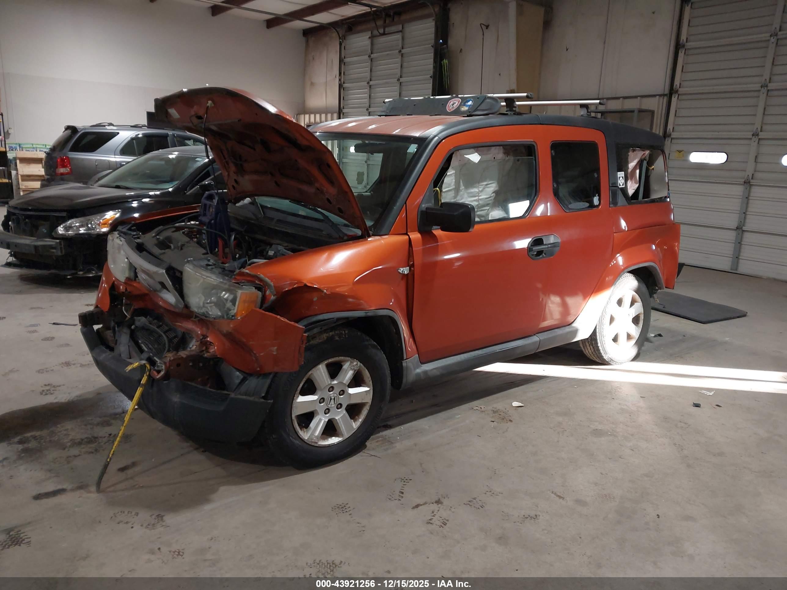 HONDA ELEMENT image 2