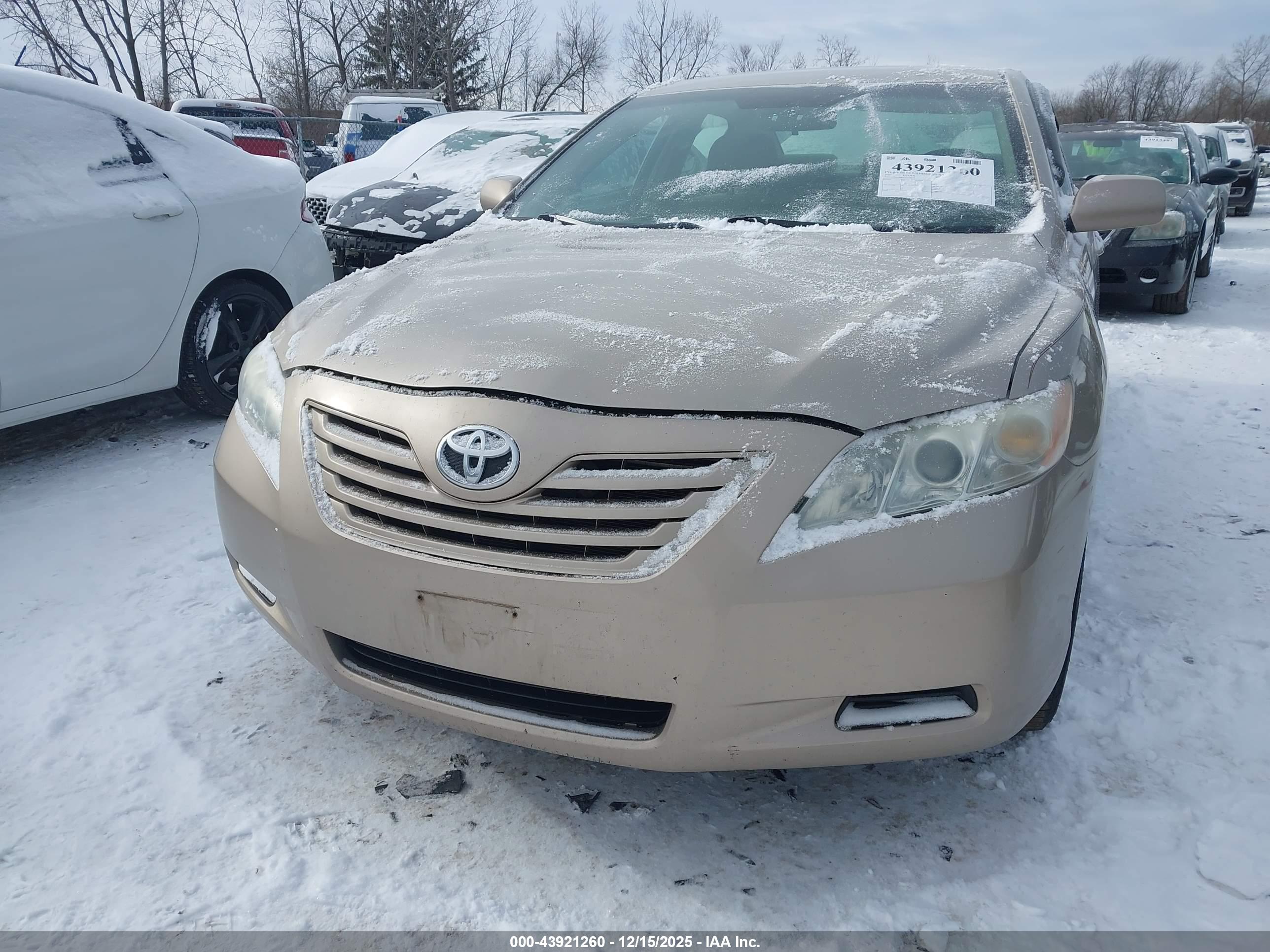 TOYOTA CAMRY image 2