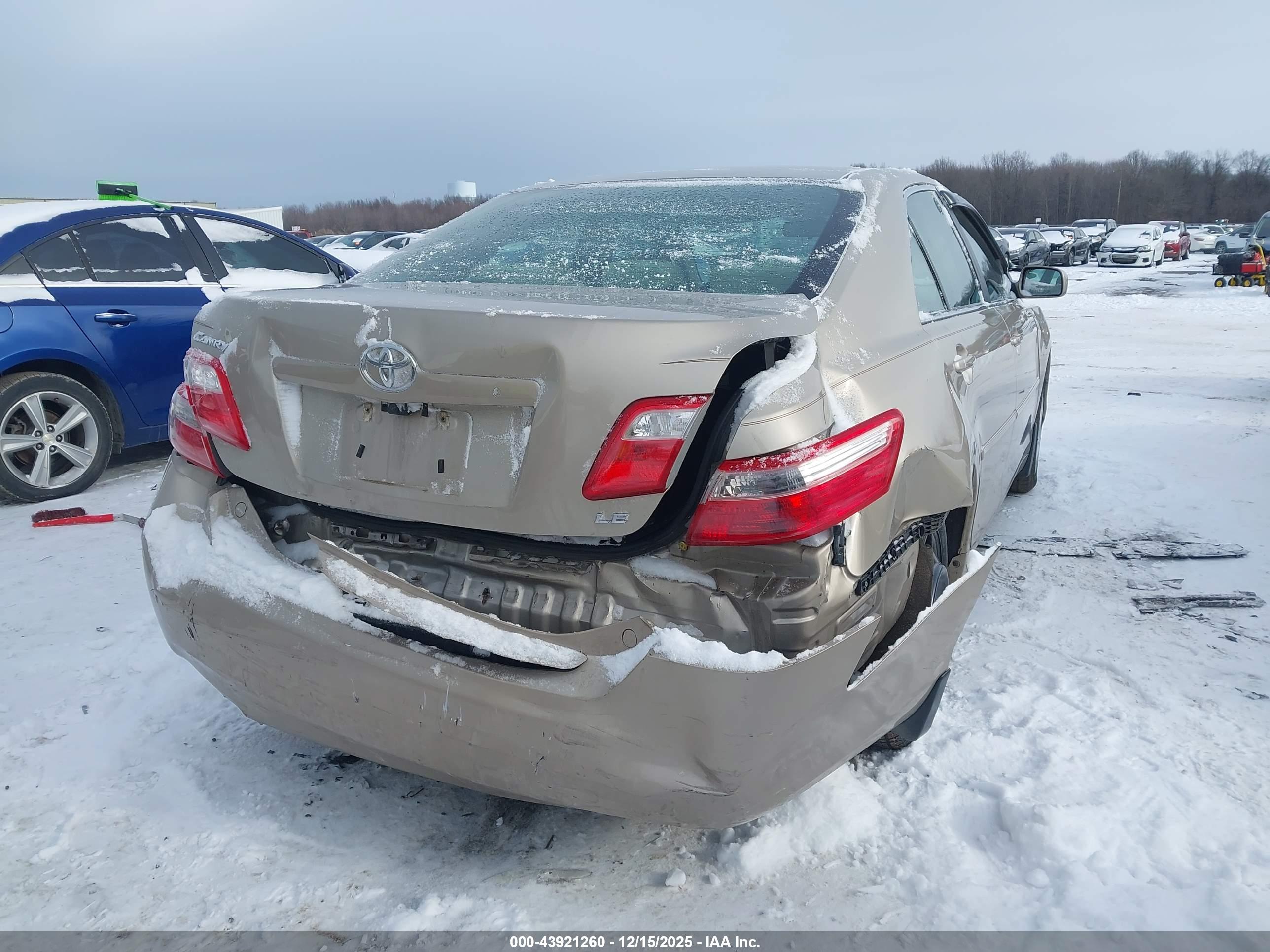 TOYOTA CAMRY image 4