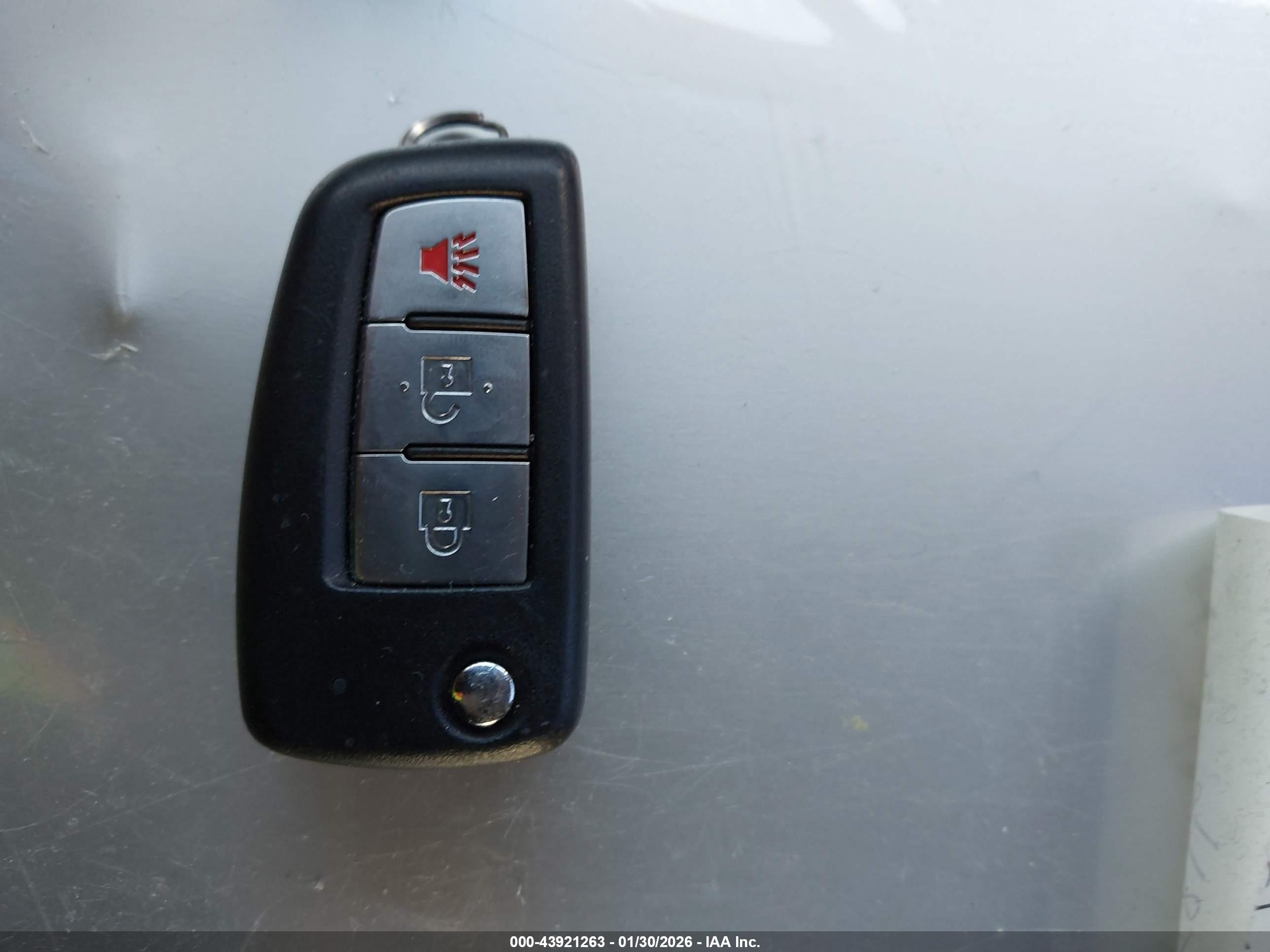 NISSAN ROGUE image 11
