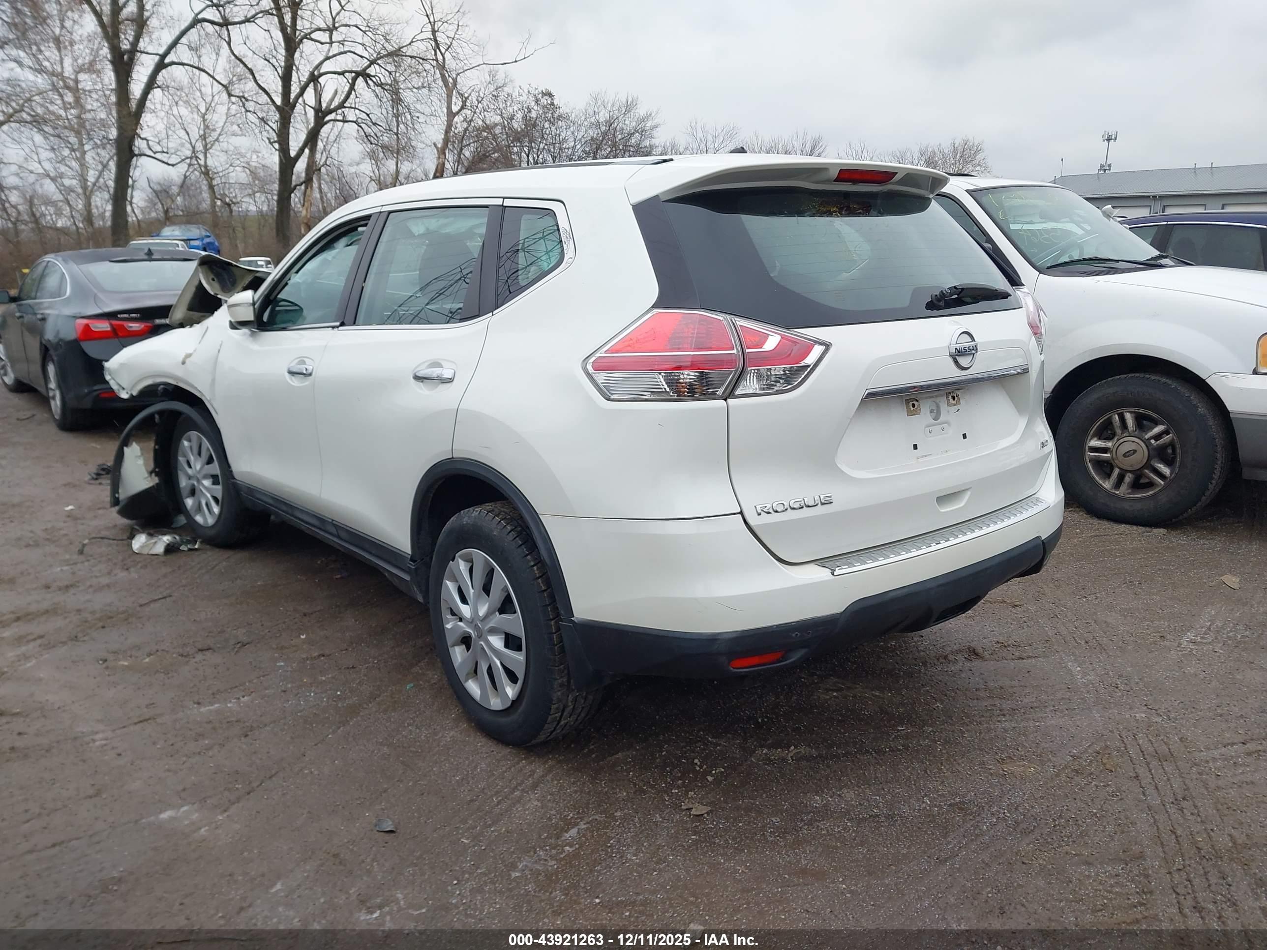 NISSAN ROGUE image 3
