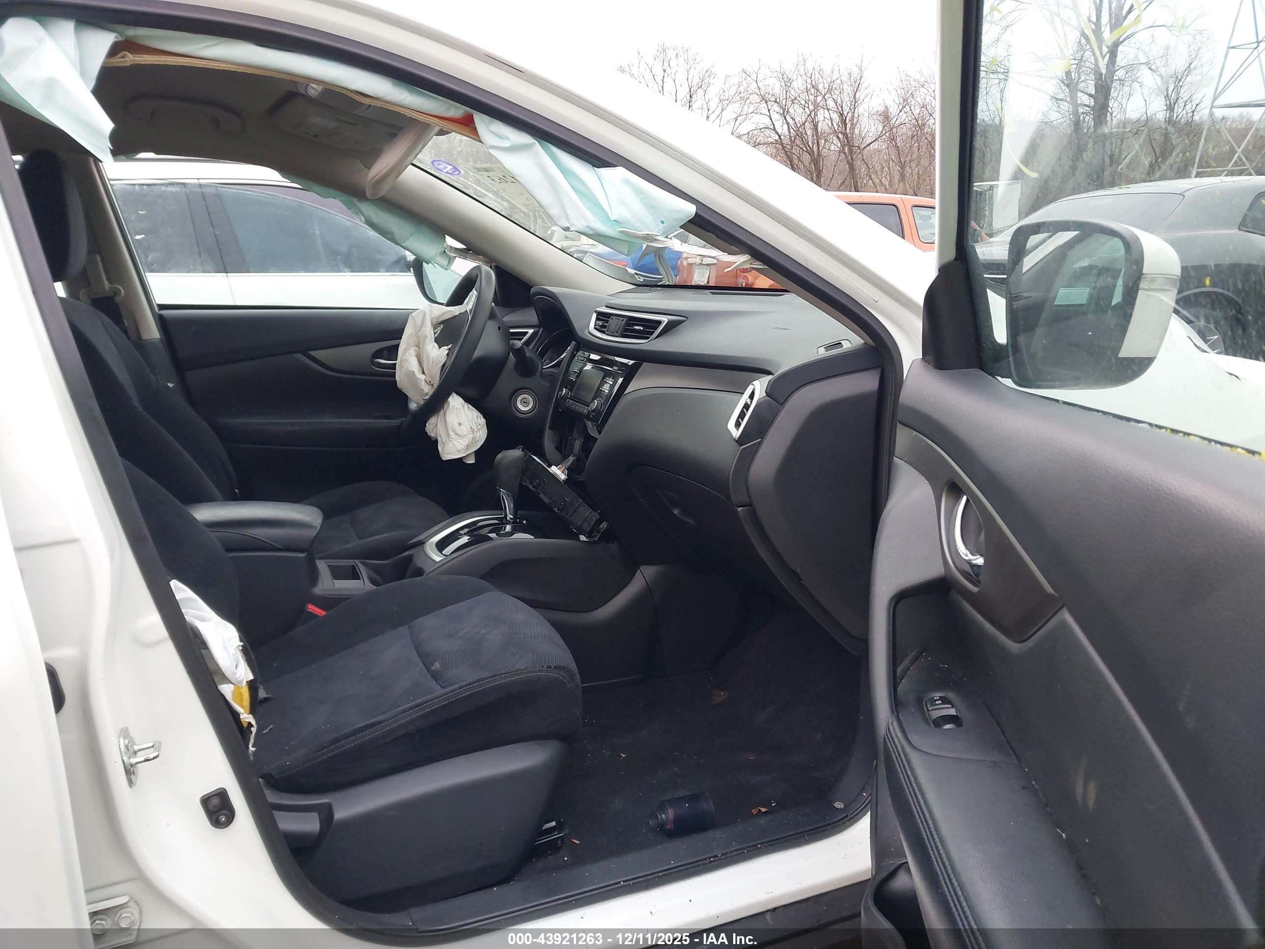 NISSAN ROGUE image 5