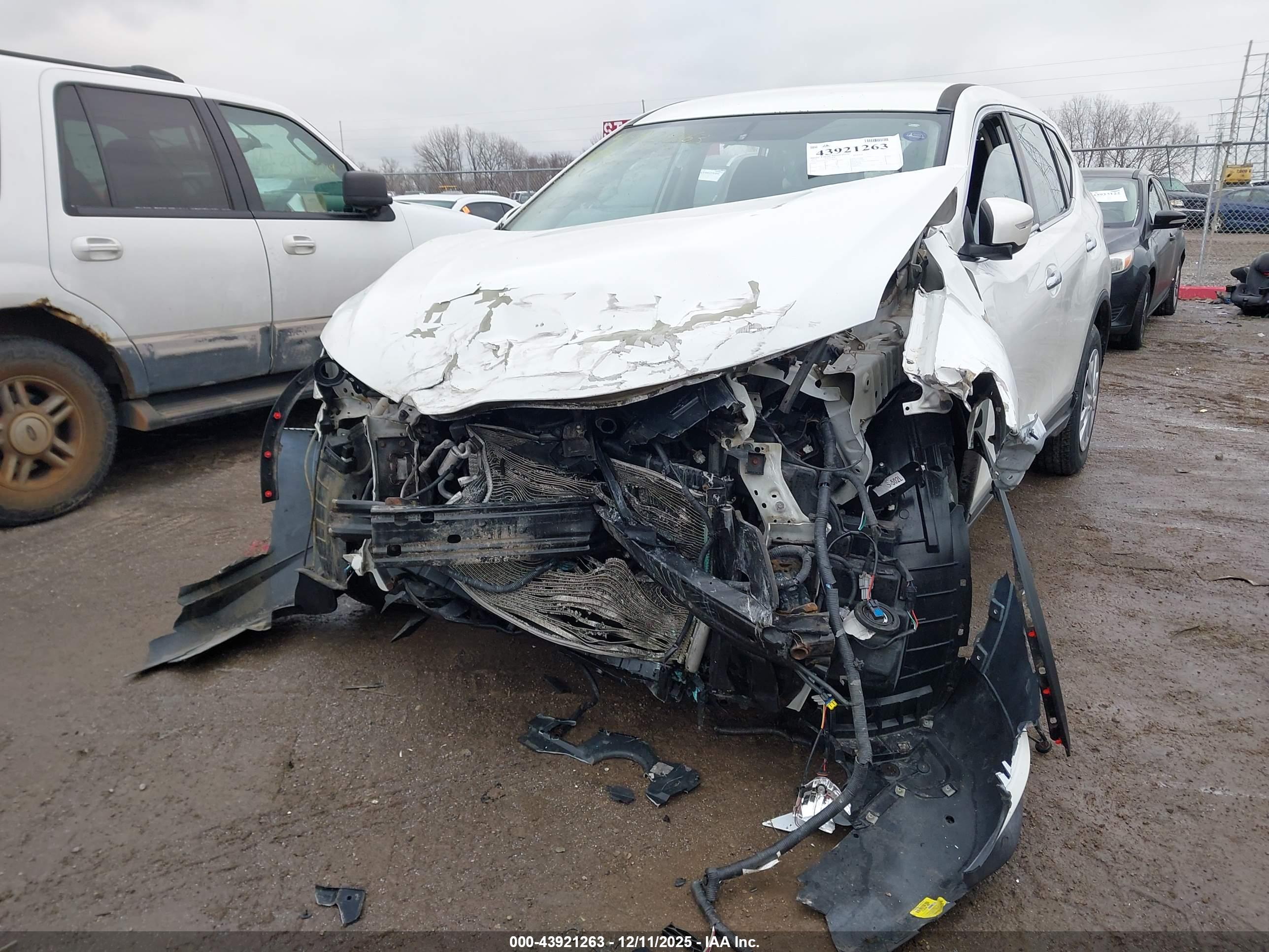 NISSAN ROGUE image 6