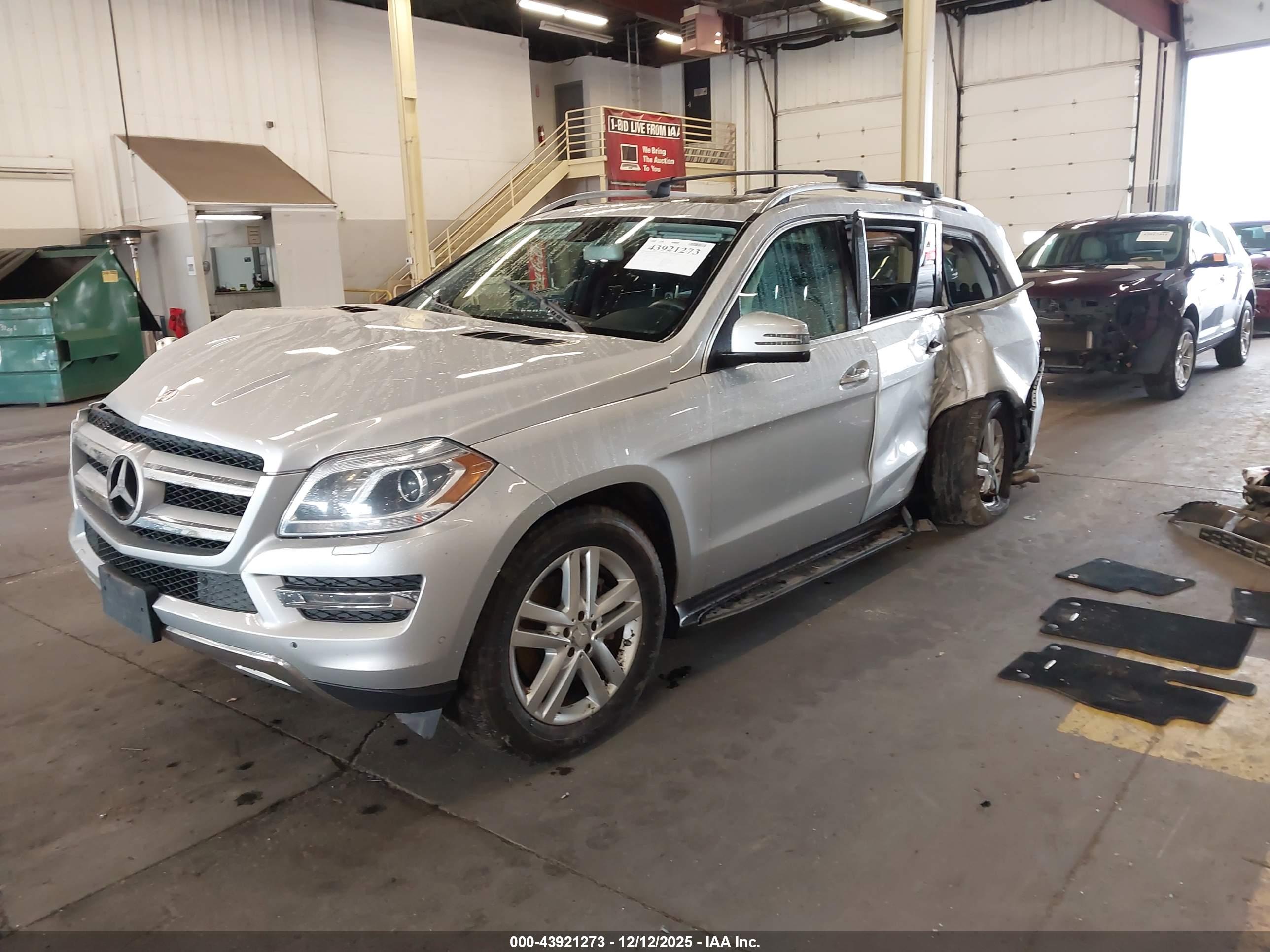 MERCEDES-BENZ GL image 2