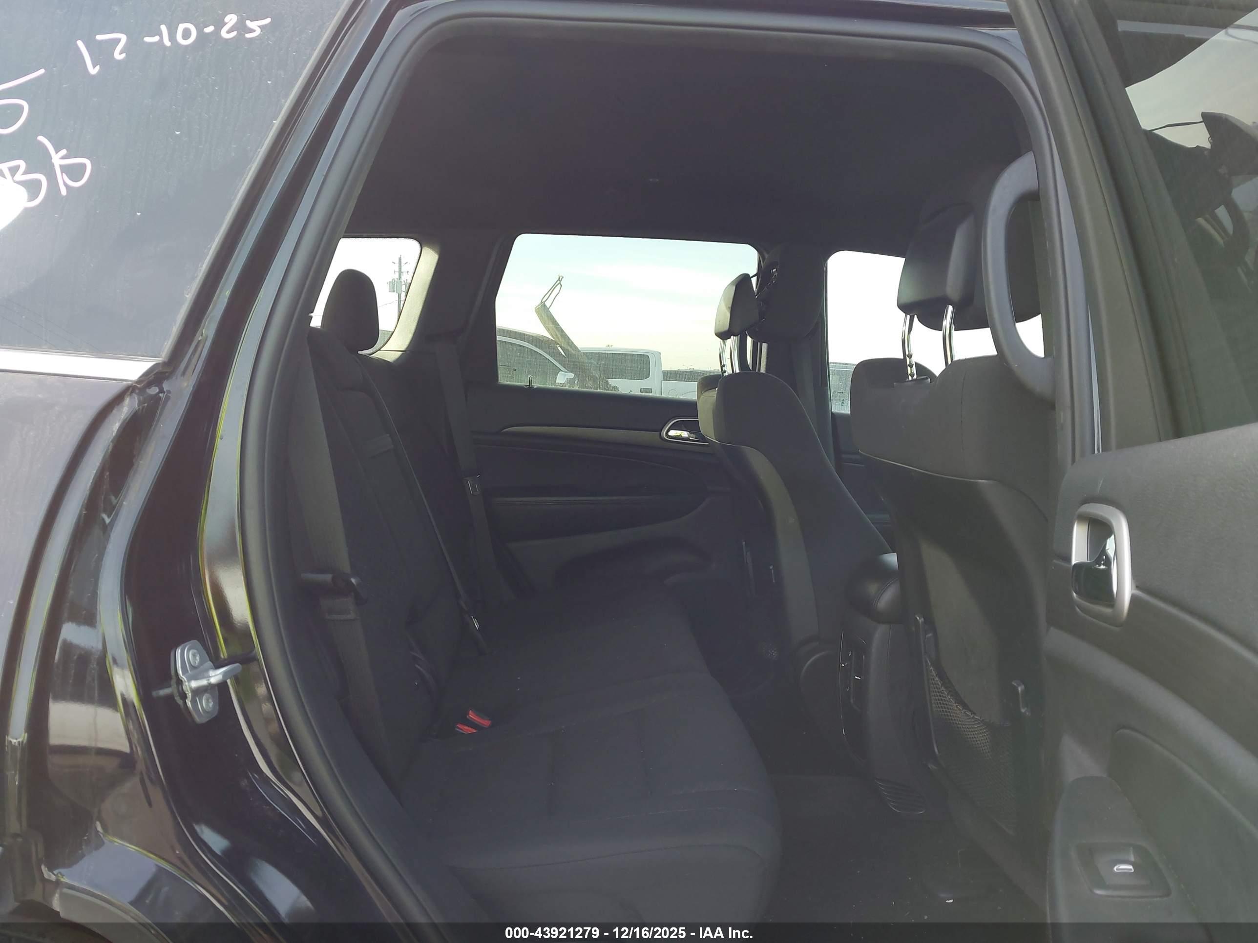 JEEP GRAND image 8