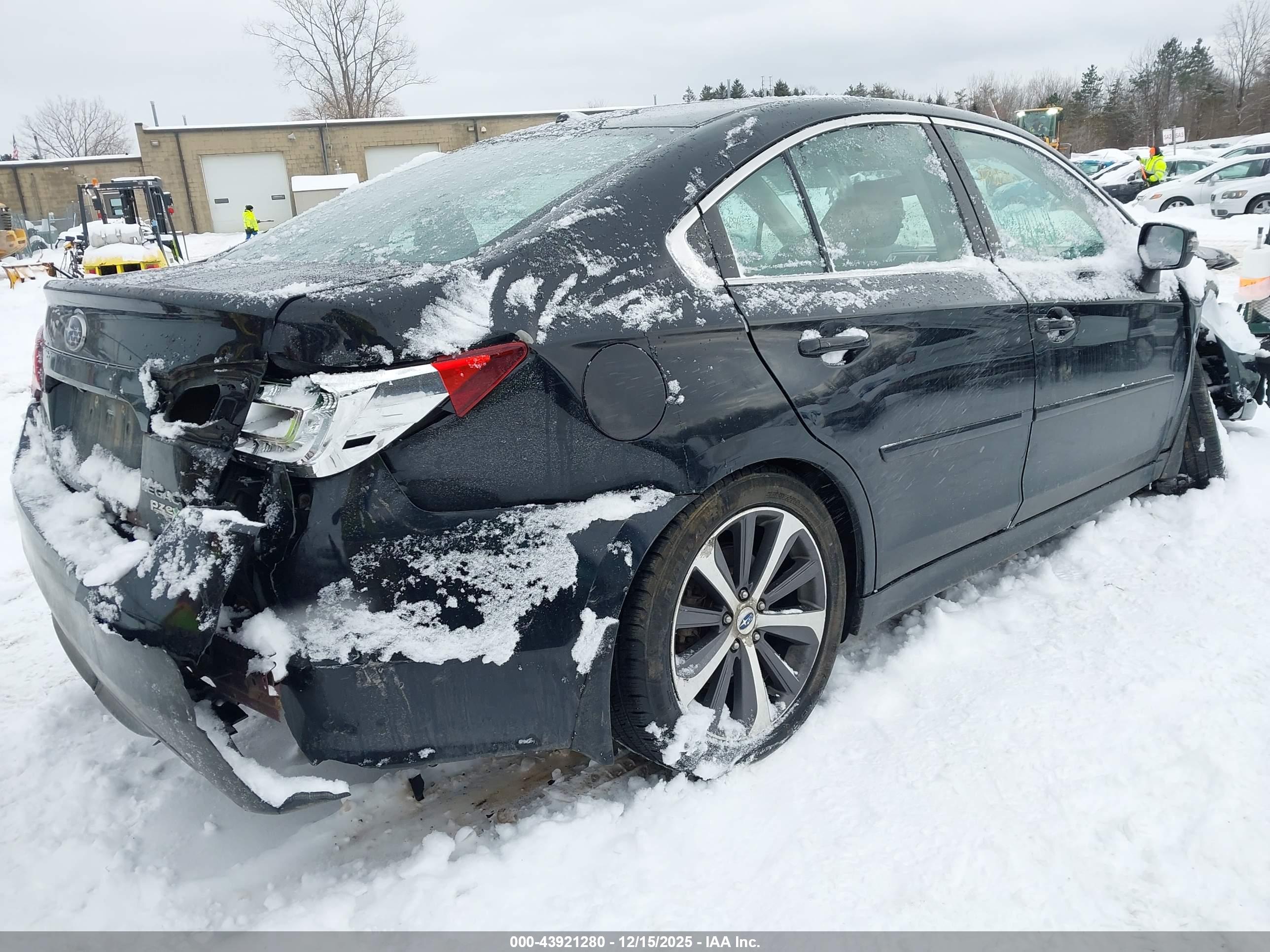 SUBARU LEGACY image 4