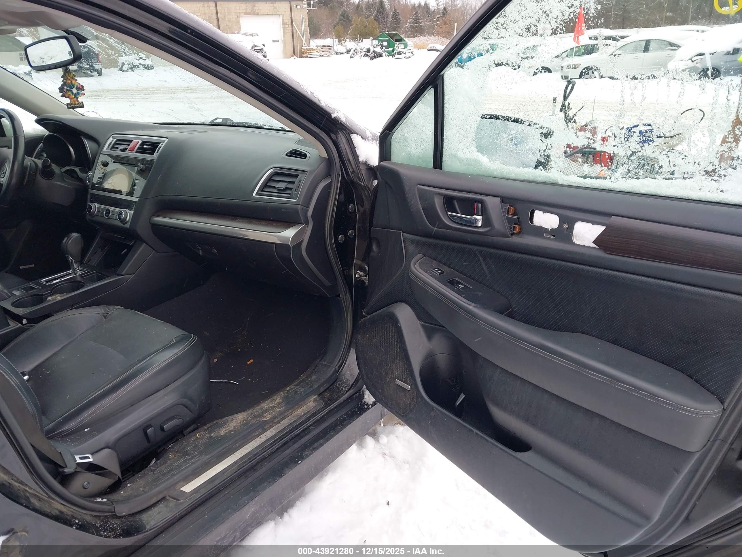 SUBARU LEGACY image 5