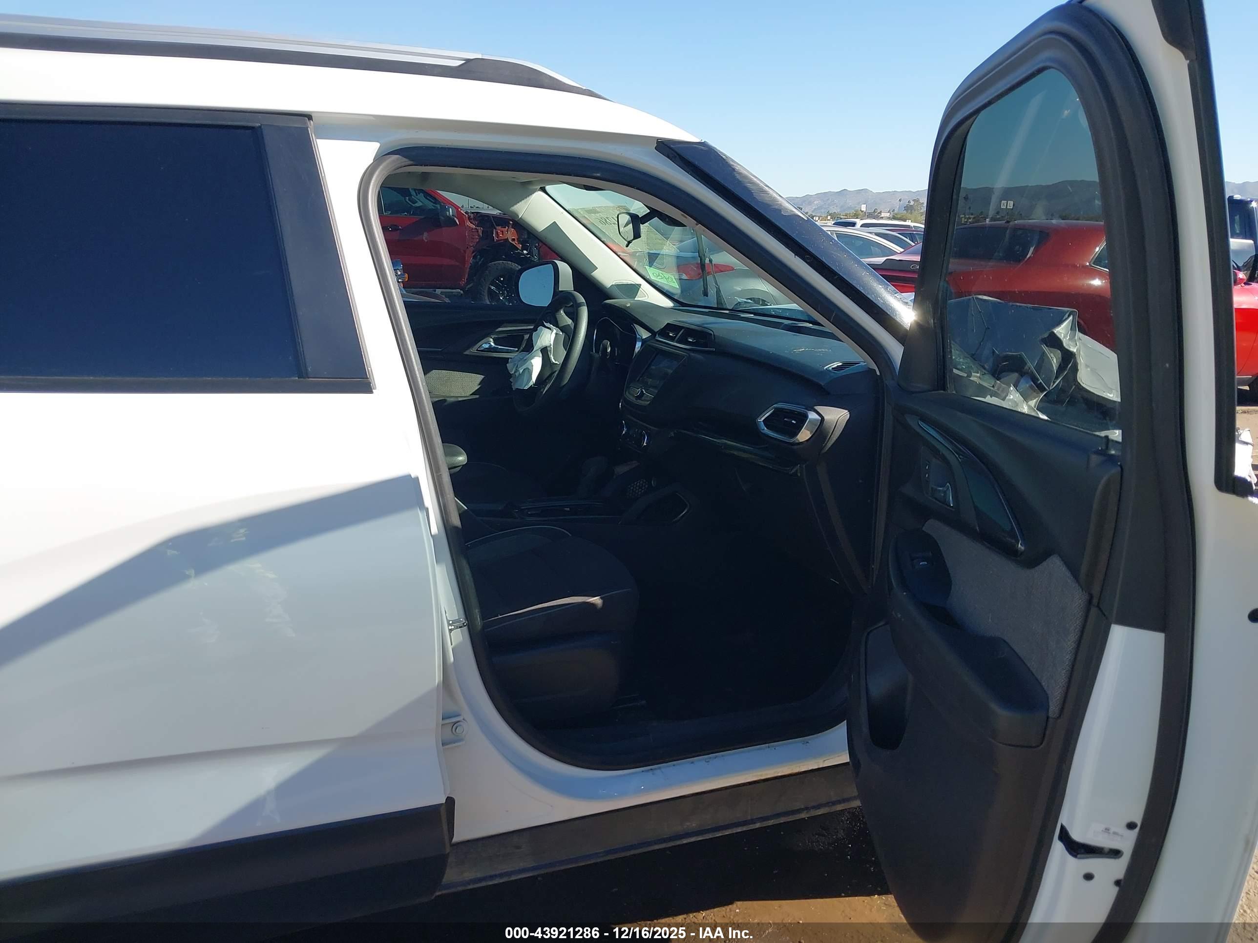 CHEVROLET TRAILBLAZER image 5