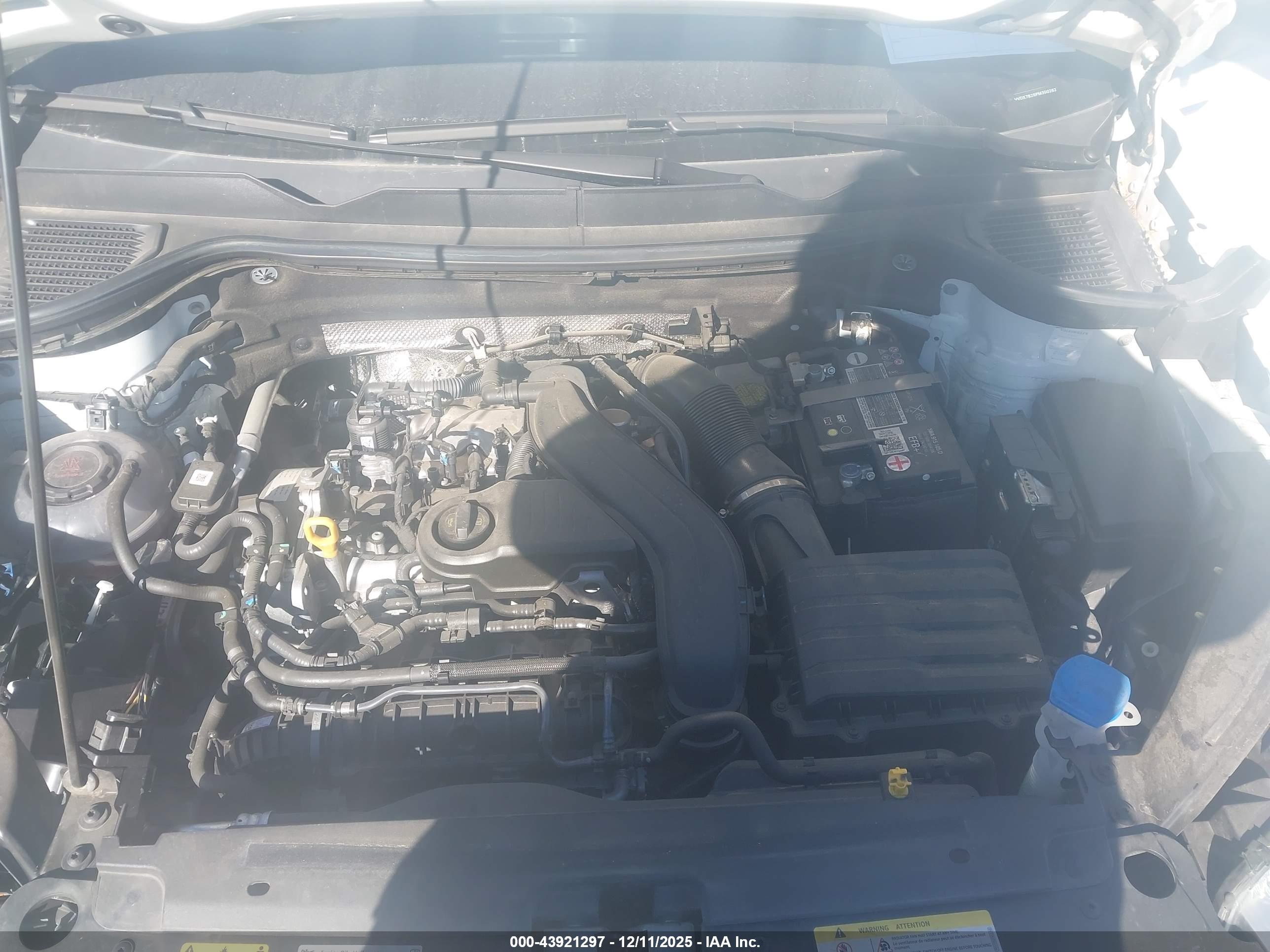 VOLKSWAGEN TAOS image 10