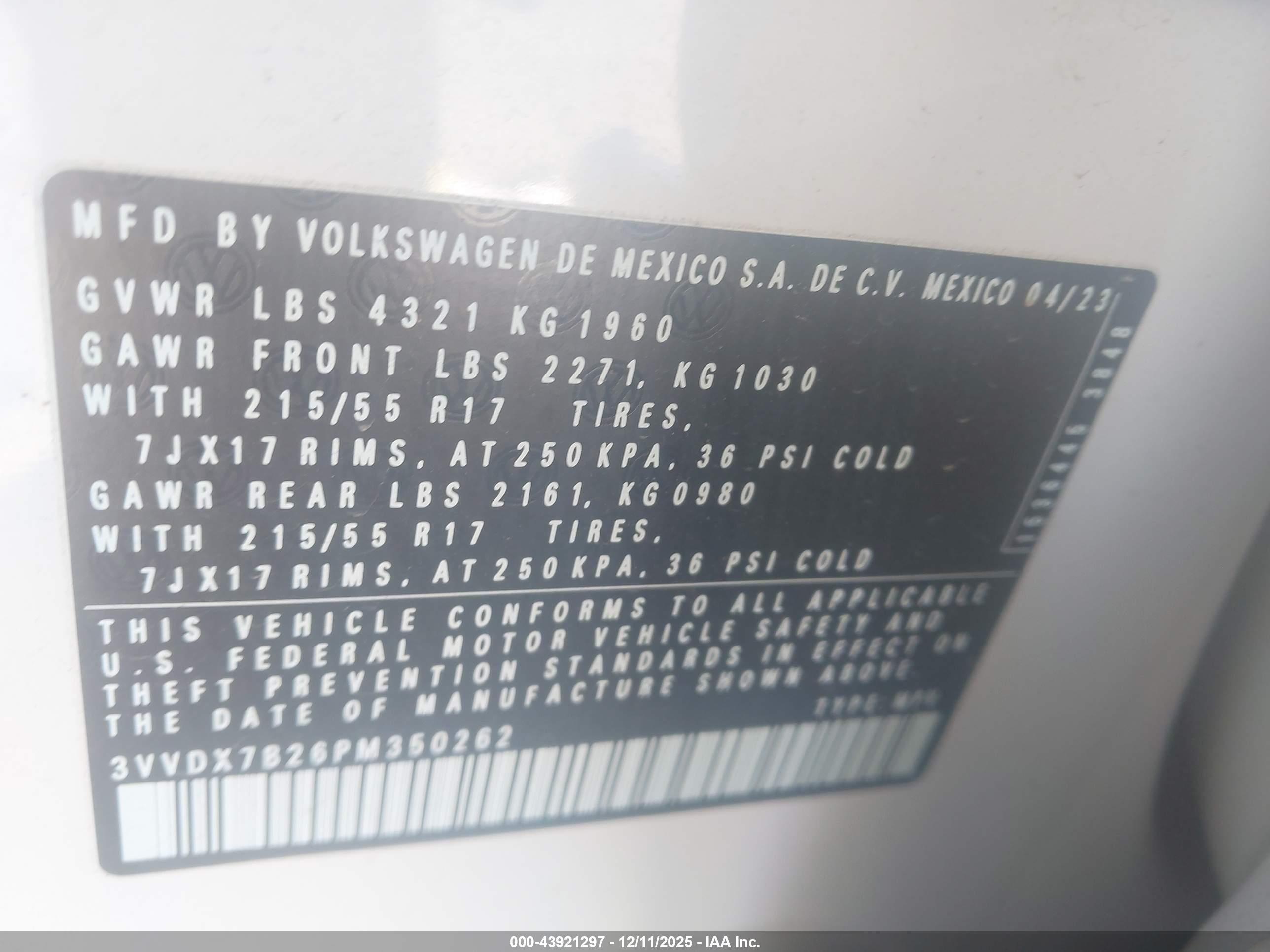 VOLKSWAGEN TAOS image 9