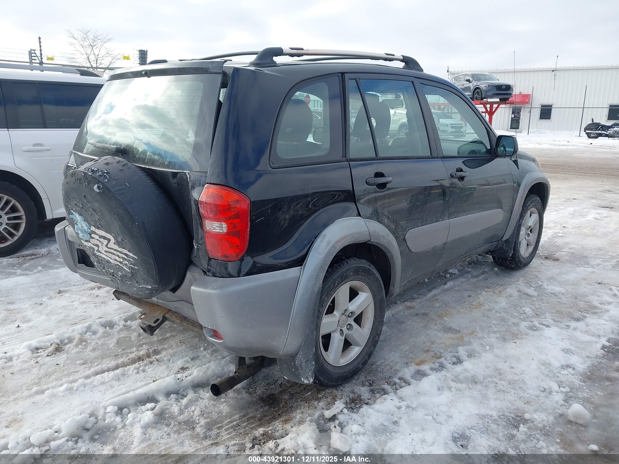 TOYOTA RAV4 image 4