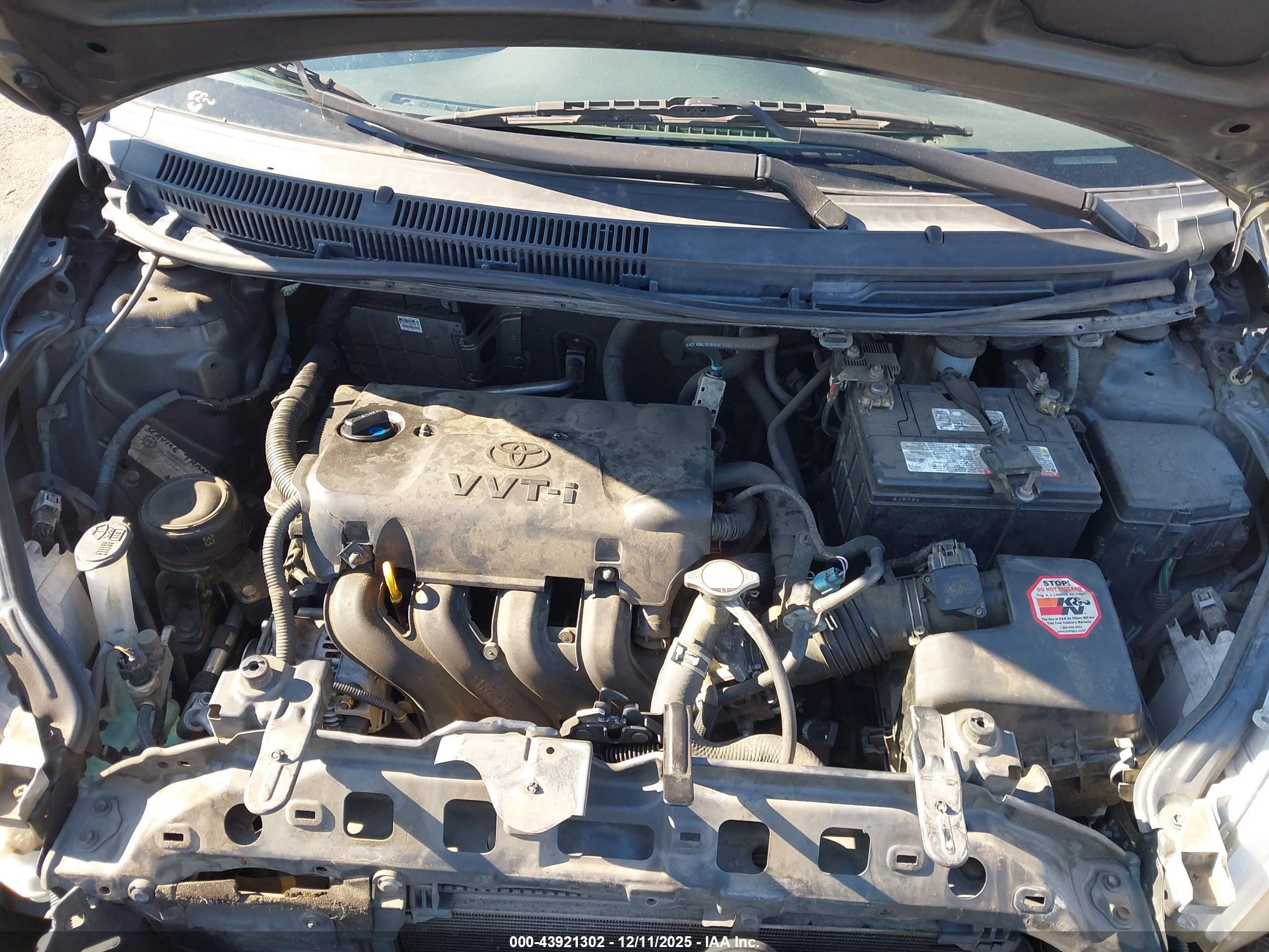 TOYOTA YARIS image 10