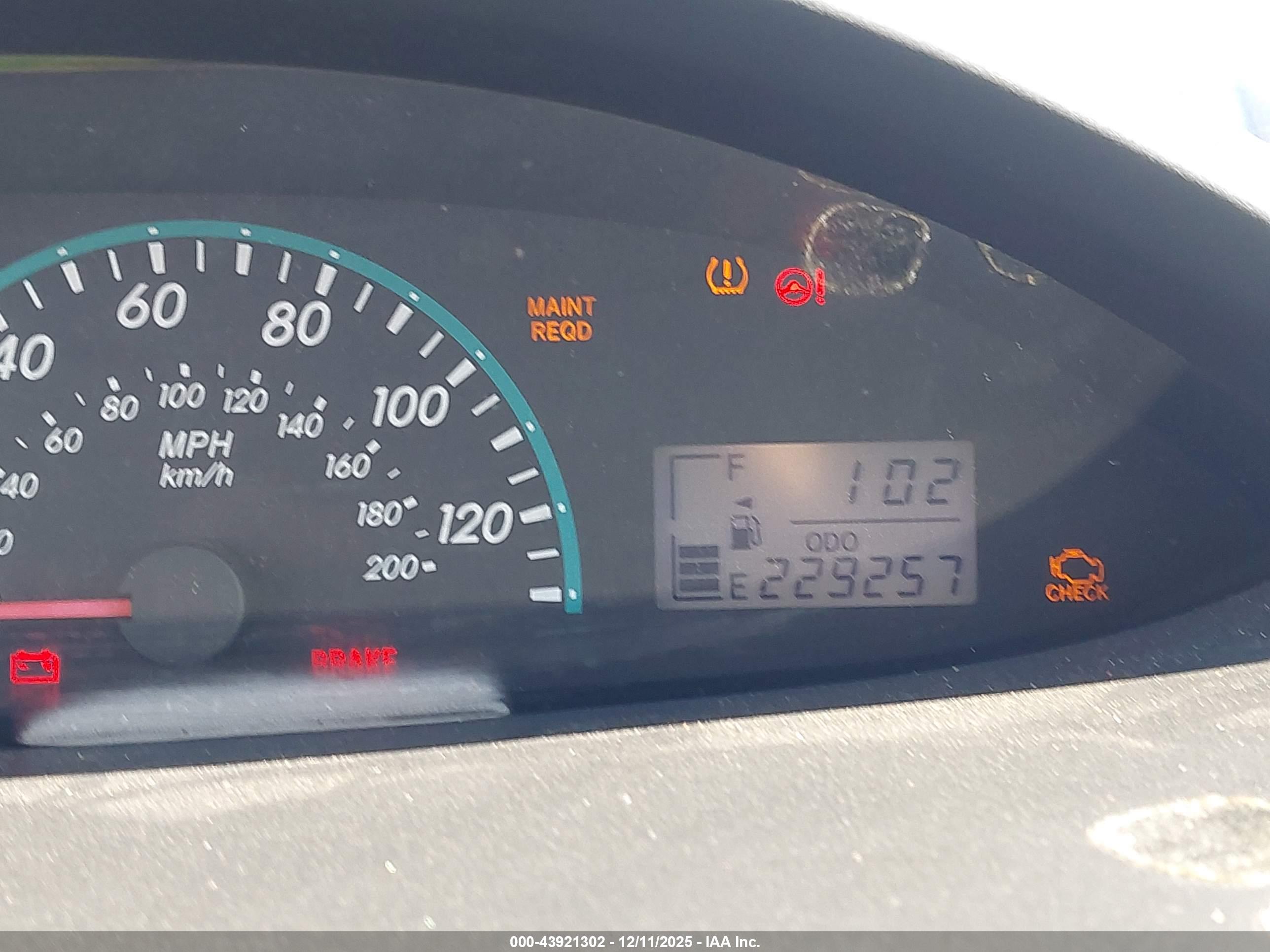 TOYOTA YARIS image 7