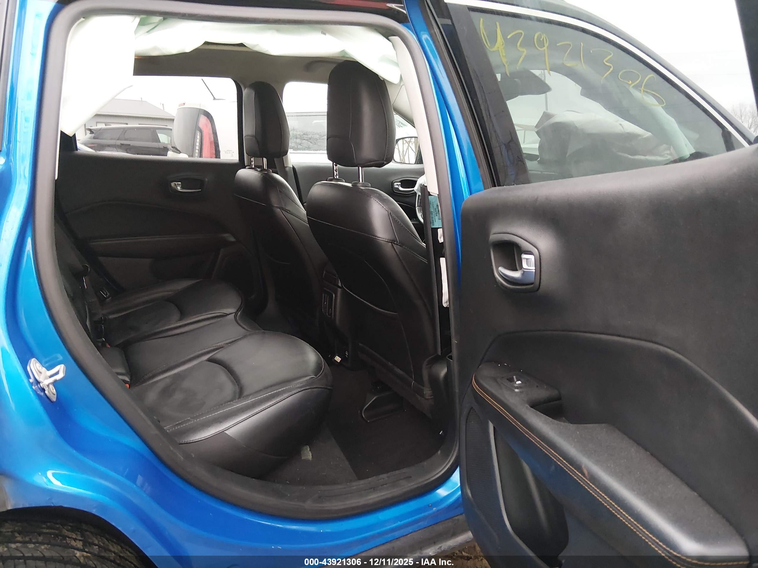 JEEP COMPASS image 8