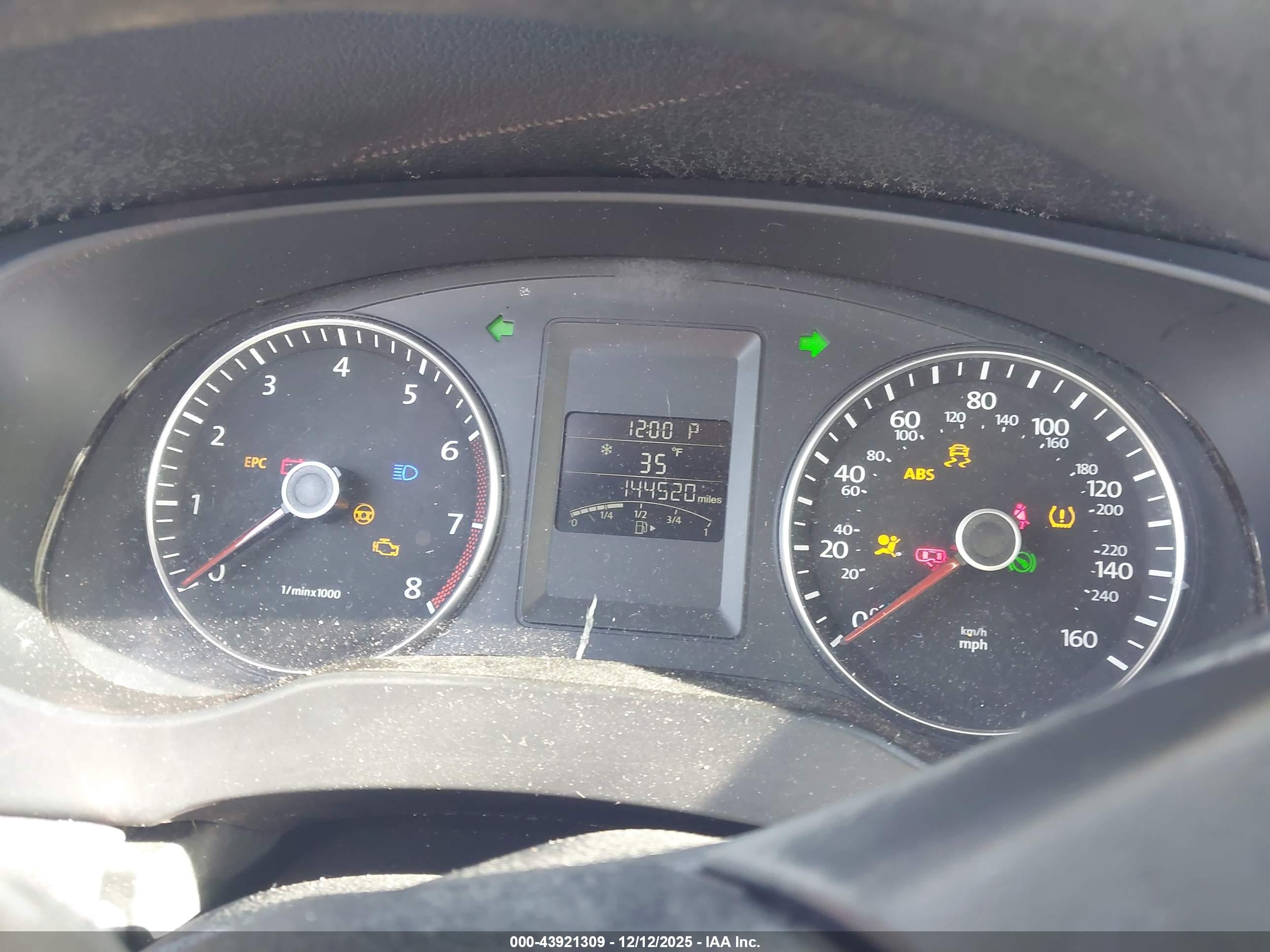 VOLKSWAGEN JETTA image 7