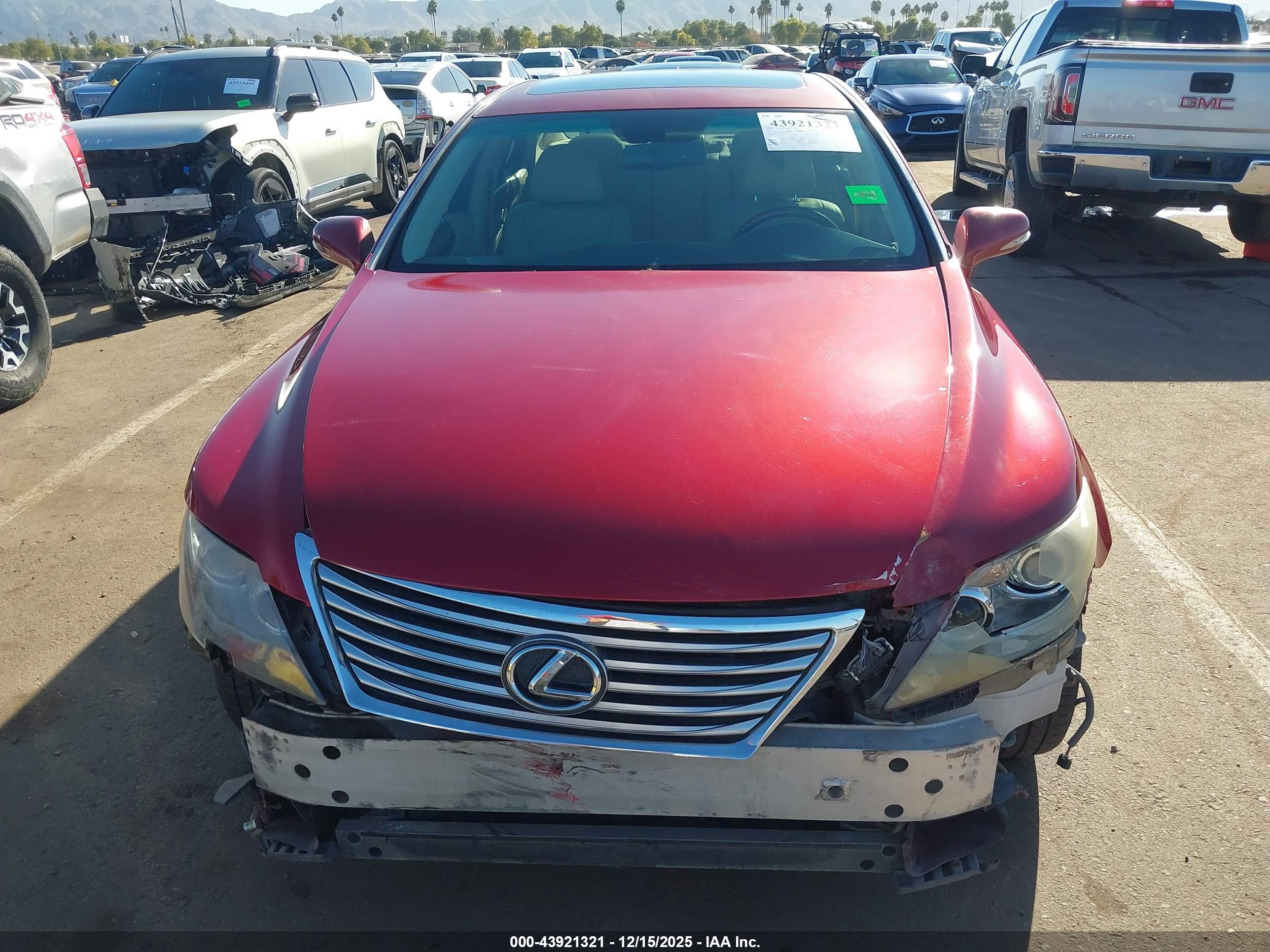 LEXUS LS image 6