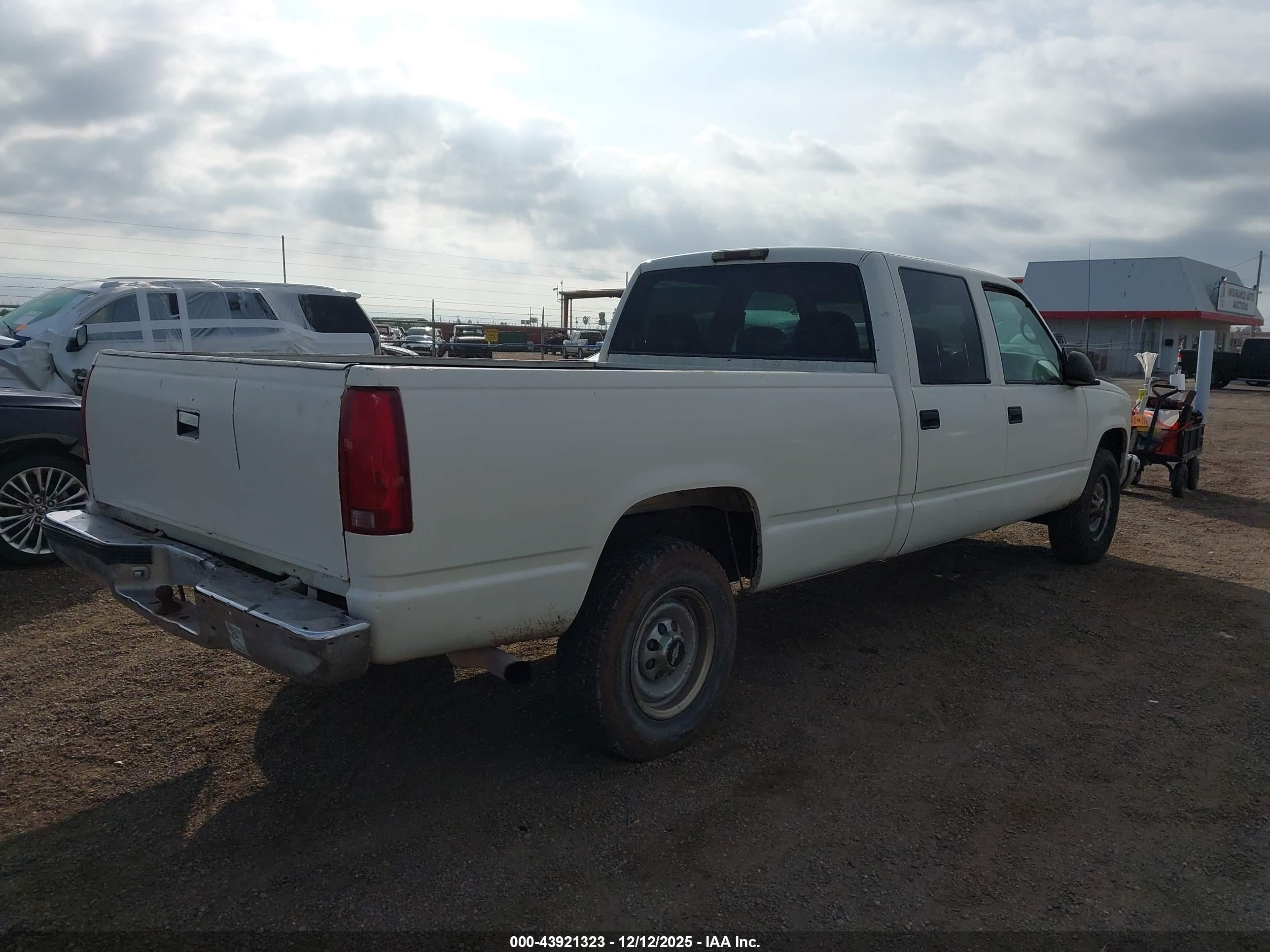 CHEVROLET C3500 image 4