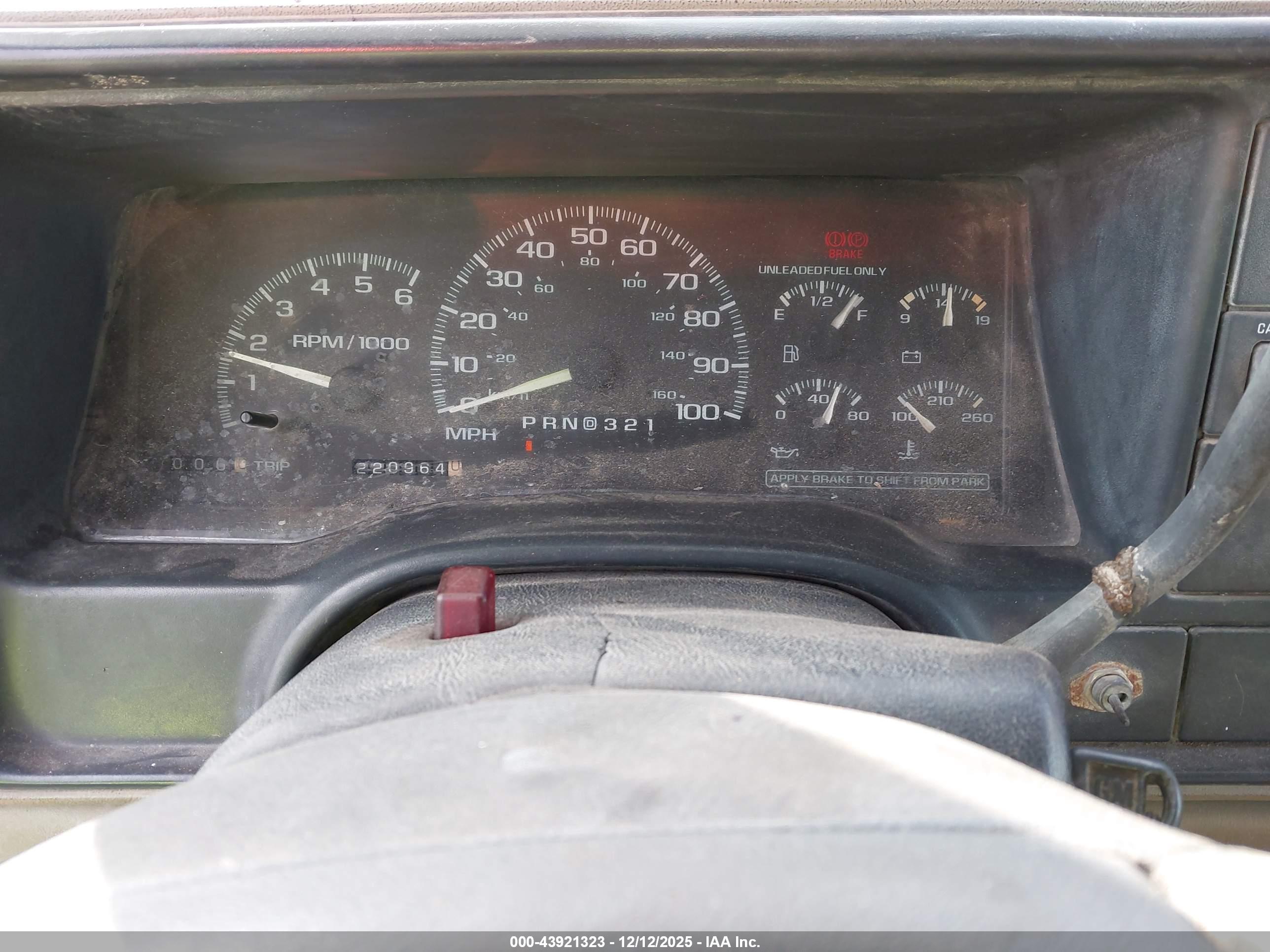 CHEVROLET C3500 image 7